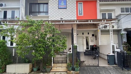 Rumah Semi Furnished, bagus, bangunan kokoh dan terawat di Bintaro- Tangerang Selatan