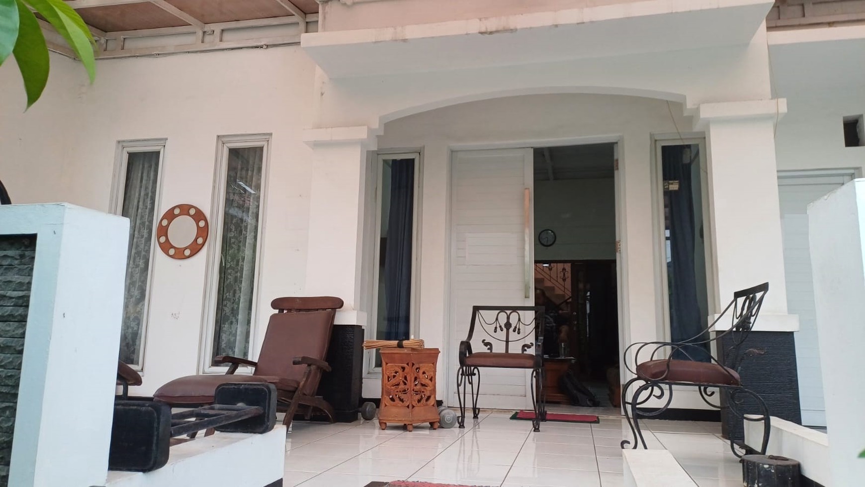 Rumah Semi Furnished, bagus, bangunan kokoh dan terawat di Bintaro- Tangerang Selatan.