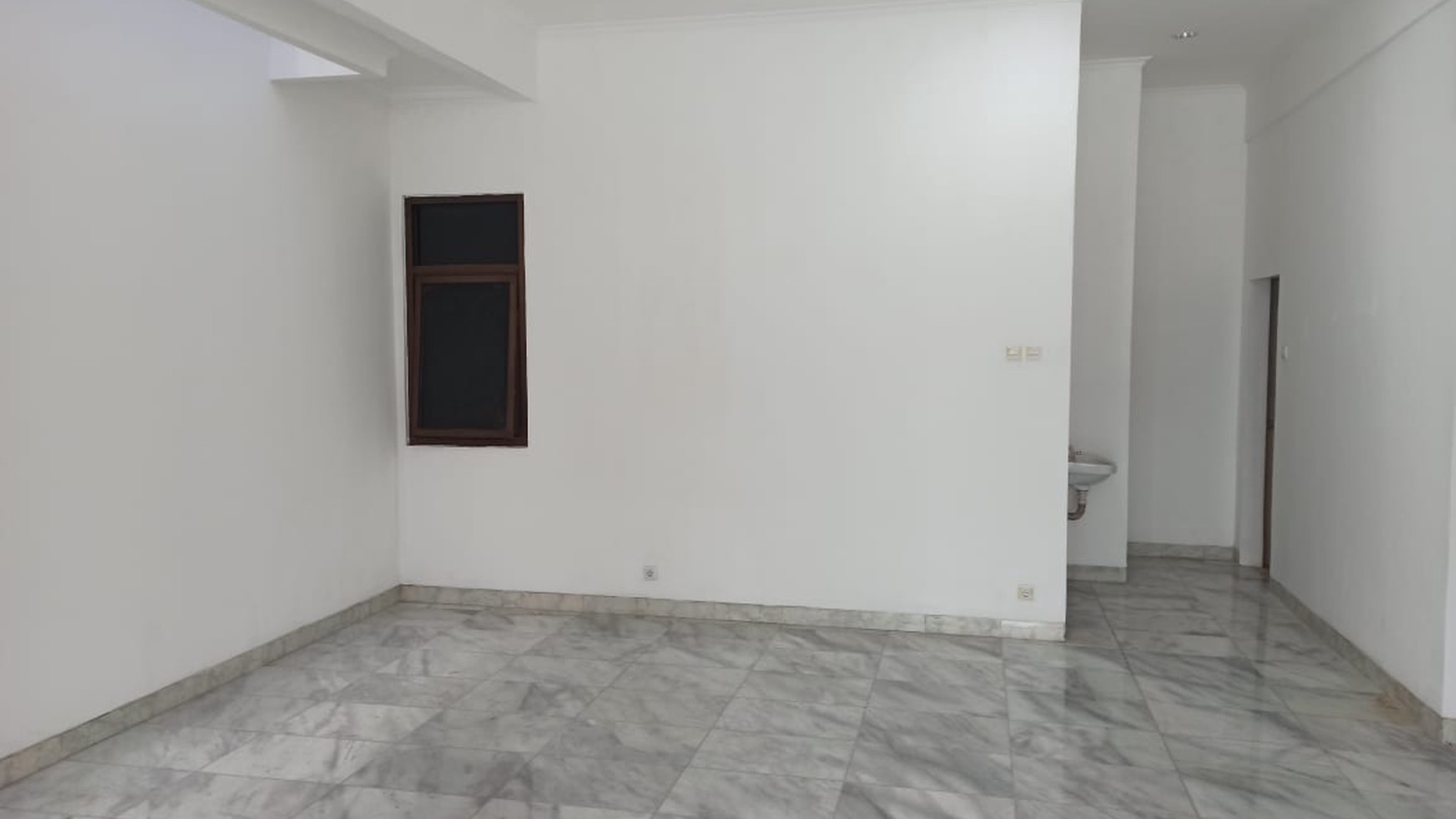 Rumah Hitung Tanah Area Cipete