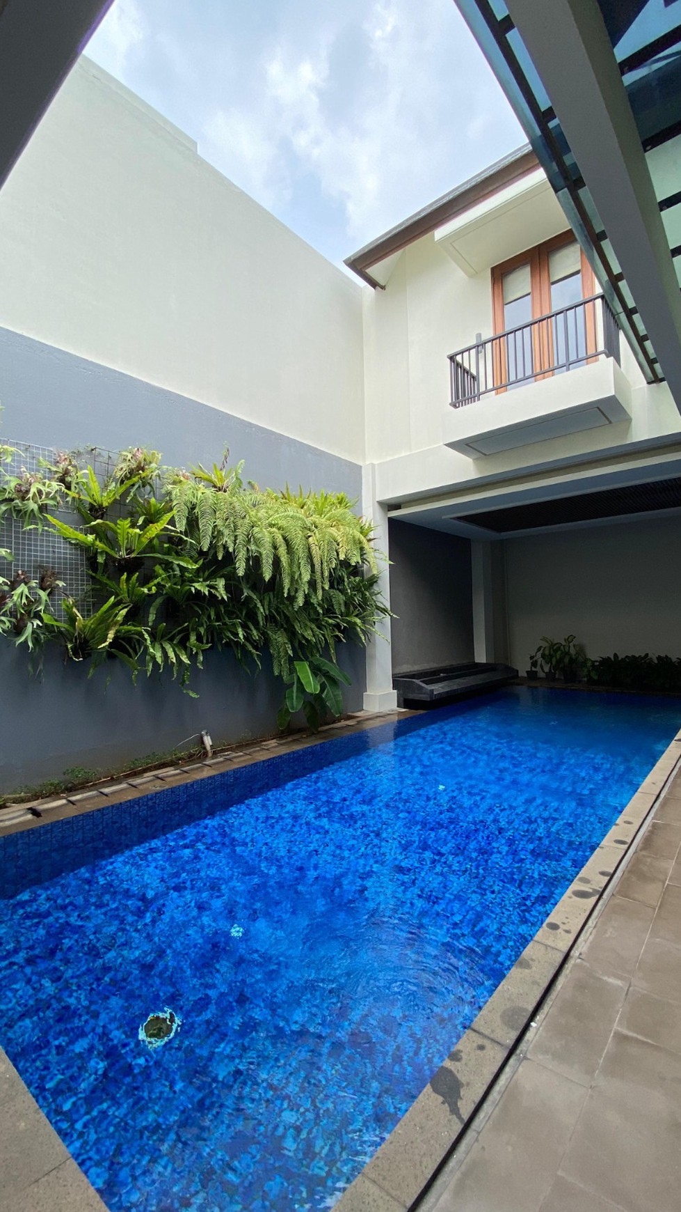 Rumah Hitung Tanah Area Cipete