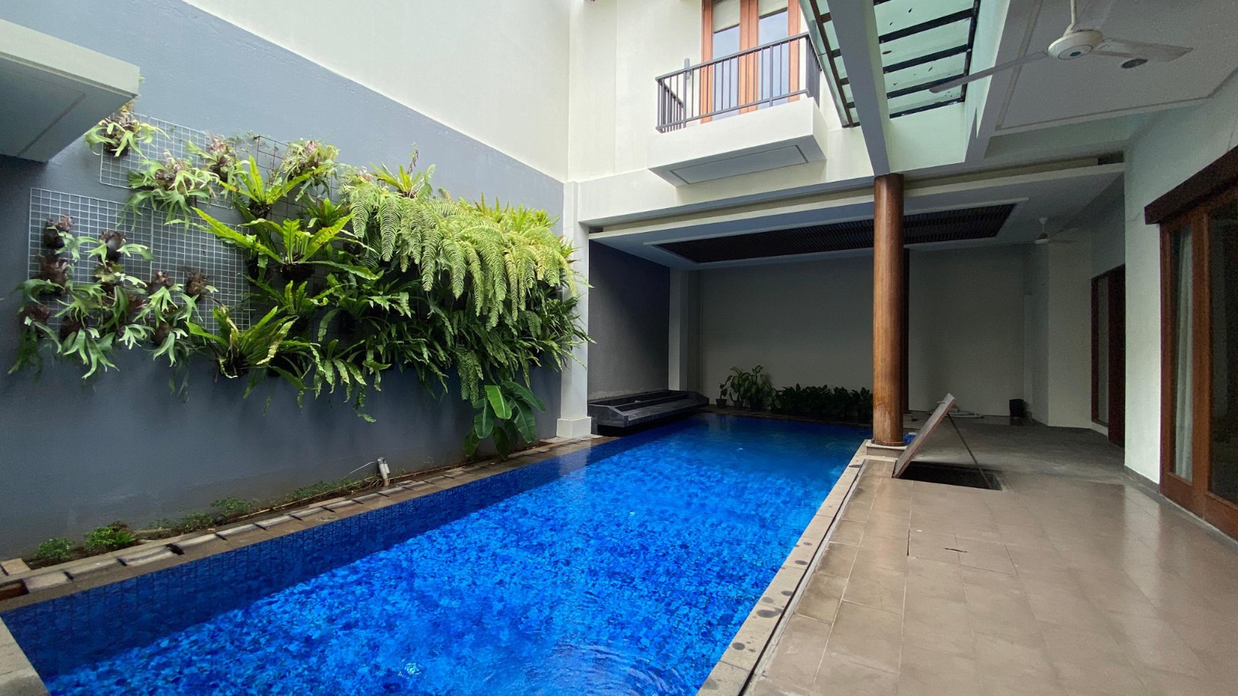 Rumah Hitung Tanah Area Cipete