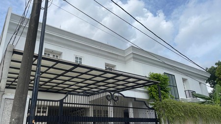 Dijual Rumah Mewah Siap huni 2 Lantai di Tanah Kusir, Jakarta Selatan.