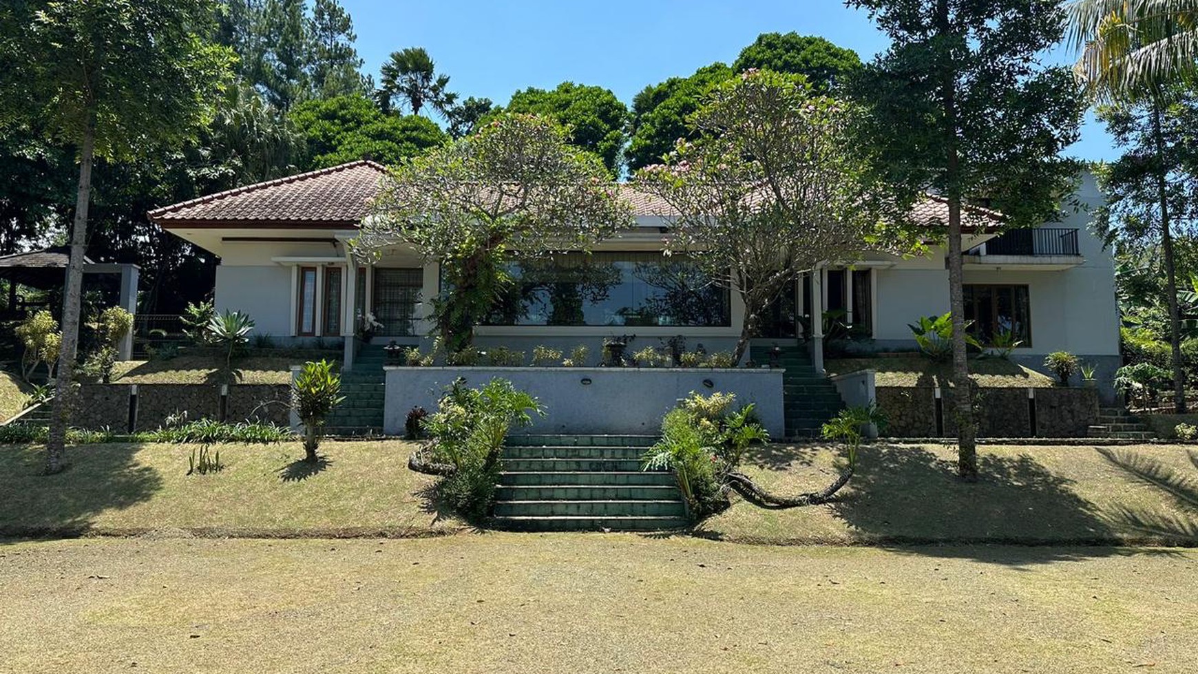 Dijual Villa Bagus Siap Huni di Puncak, Bogor