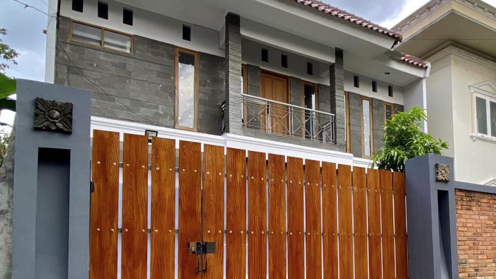 RUMAH DIJUAL 2 LANTAI ( Full Furnished)  KOMPLEKS CAKRA, CINERE