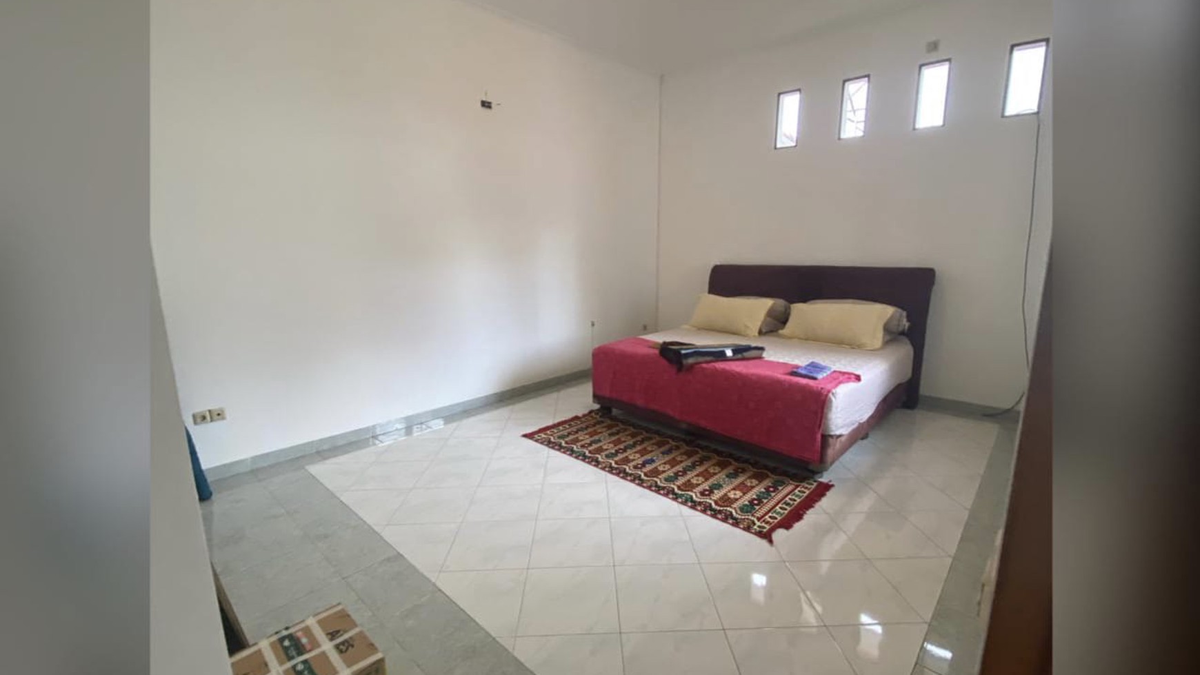 RUMAH DIJUAL 2 LANTAI ( Full Furnished)  KOMPLEKS CAKRA, CINERE