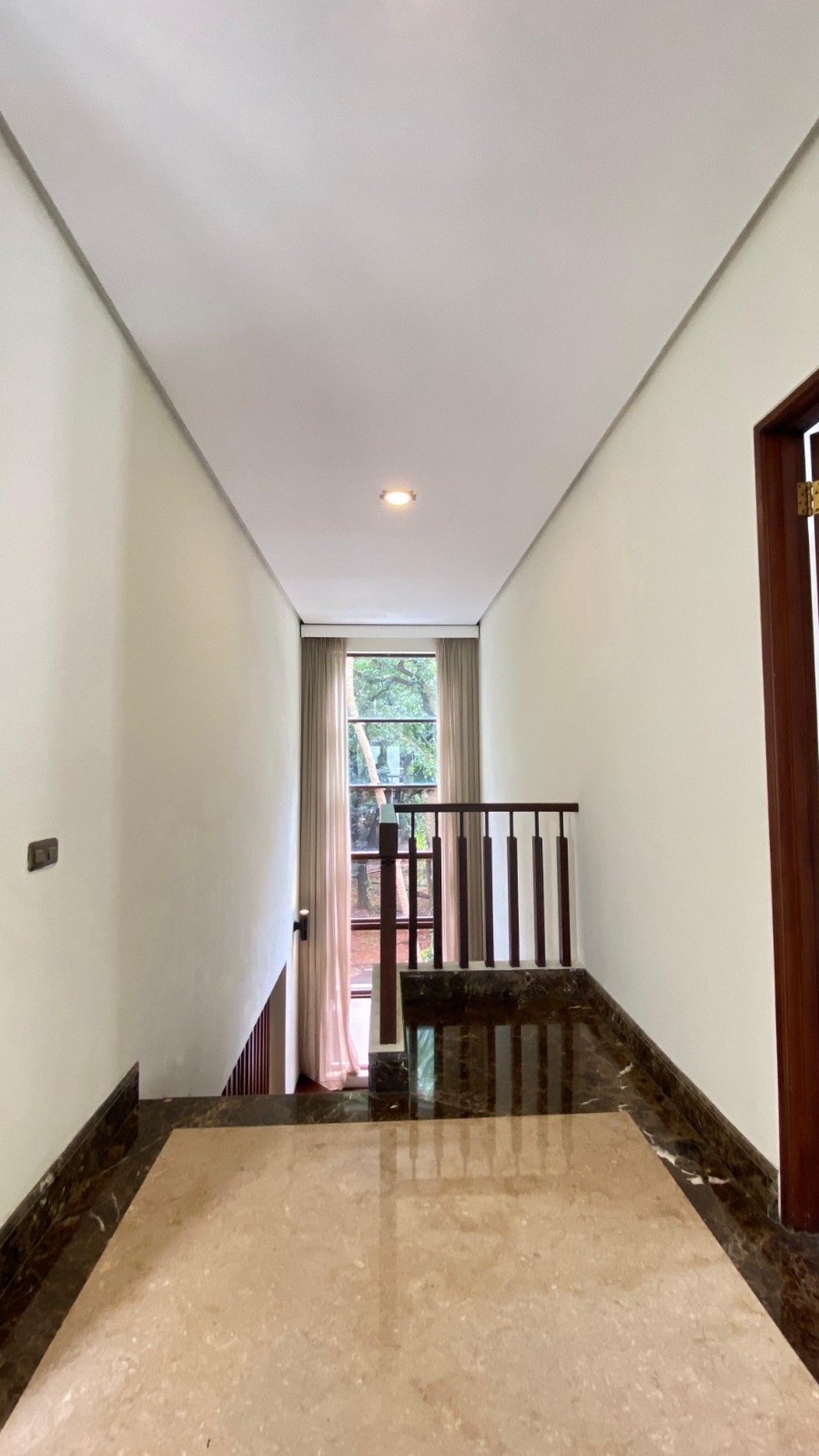 Pondok indah sekolah kencana luas 819 rumah siap huni