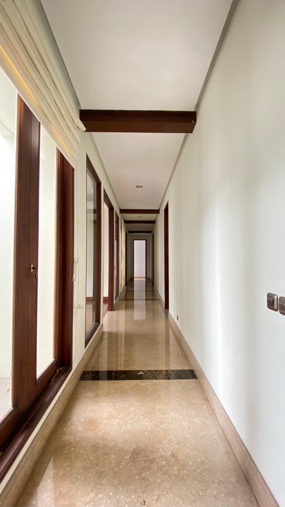 Pondok indah sekolah kencana luas 819 rumah siap huni