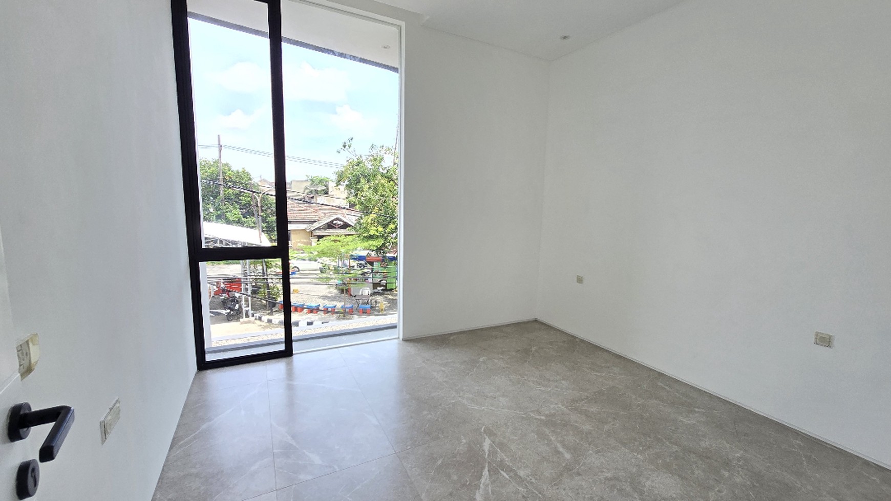 Dijual Rumah Baru Gress Kutisari Indah Free BPHTB