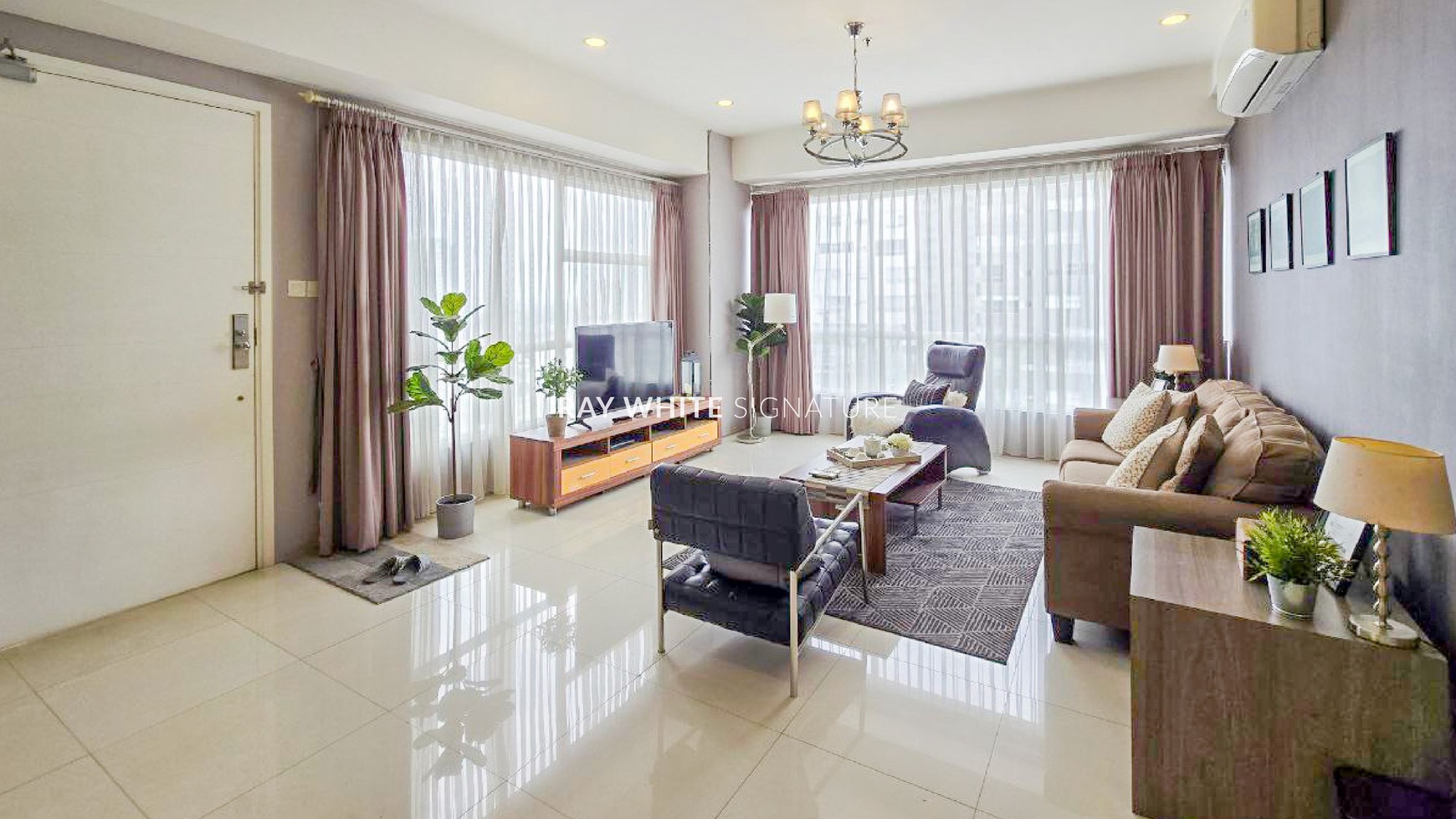 Dijual Unit Apartemen Bagus Furnished 3 BR One Park Residence 