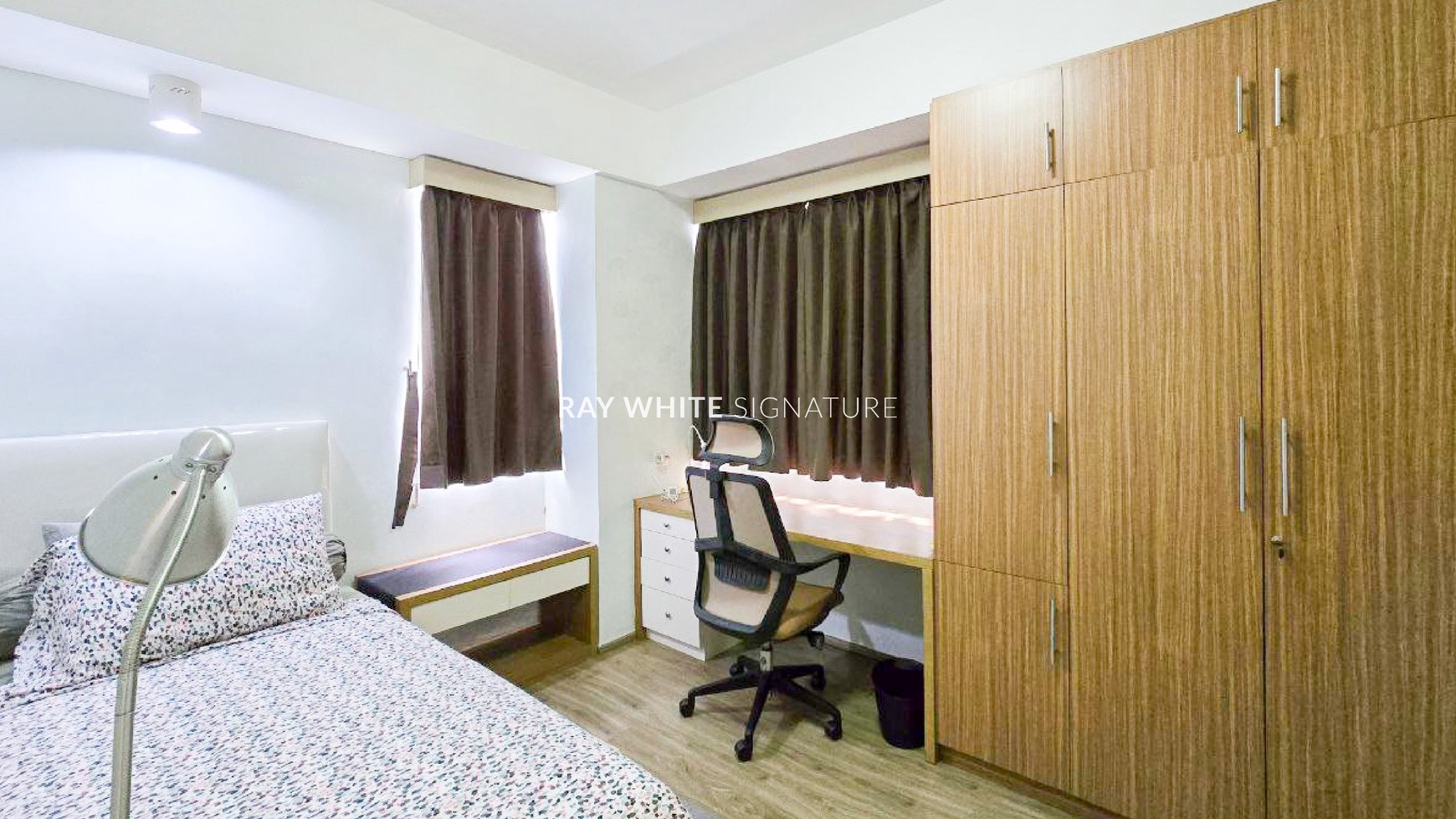 Dijual Unit Apartemen Bagus Furnished 3 BR One Park Residence 