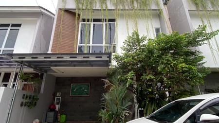 Lebak bulus cirendeu rumah 3 lantai dalam cluster