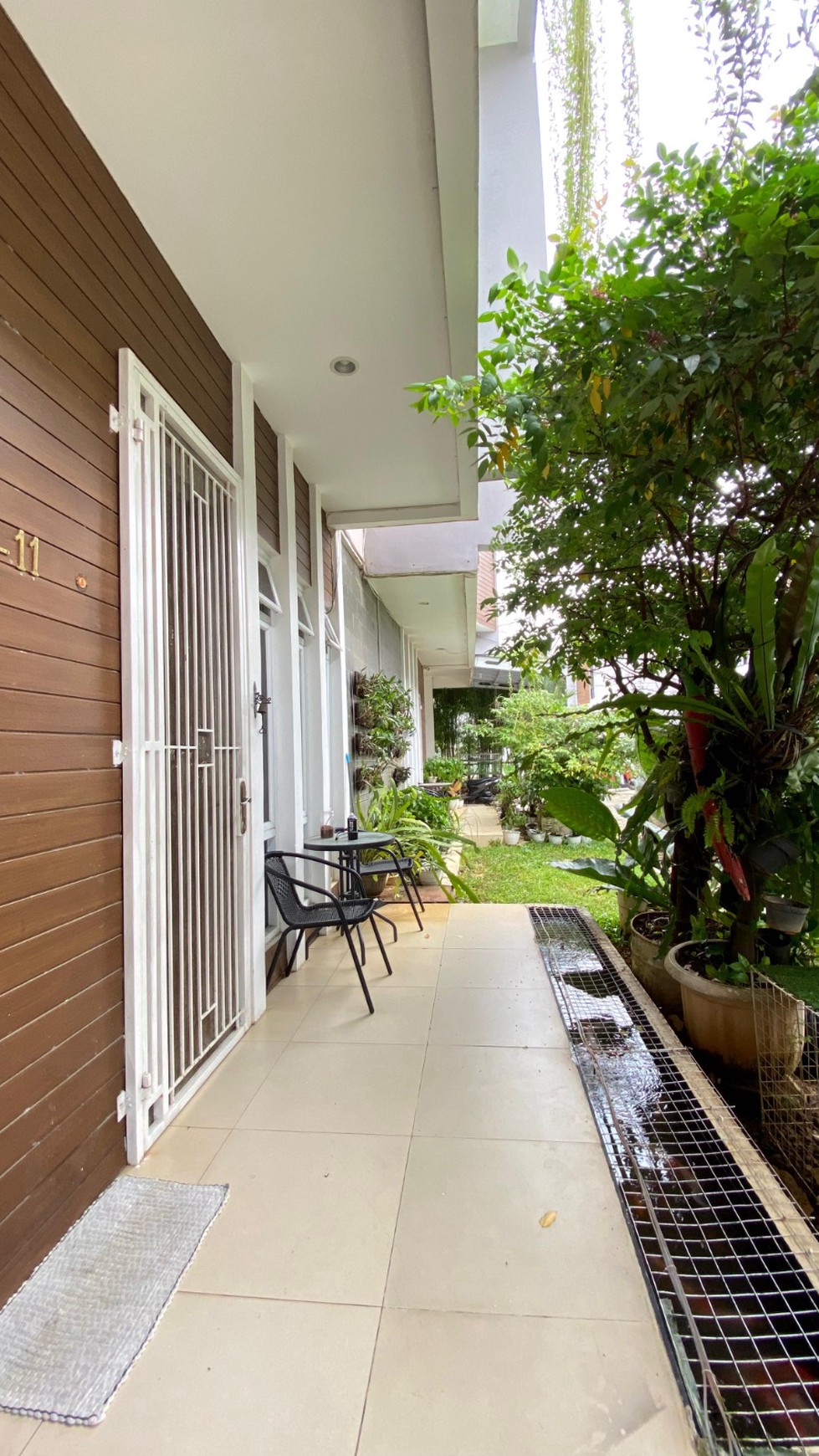 Lebak bulus cirendeu rumah 3 lantai dalam cluster