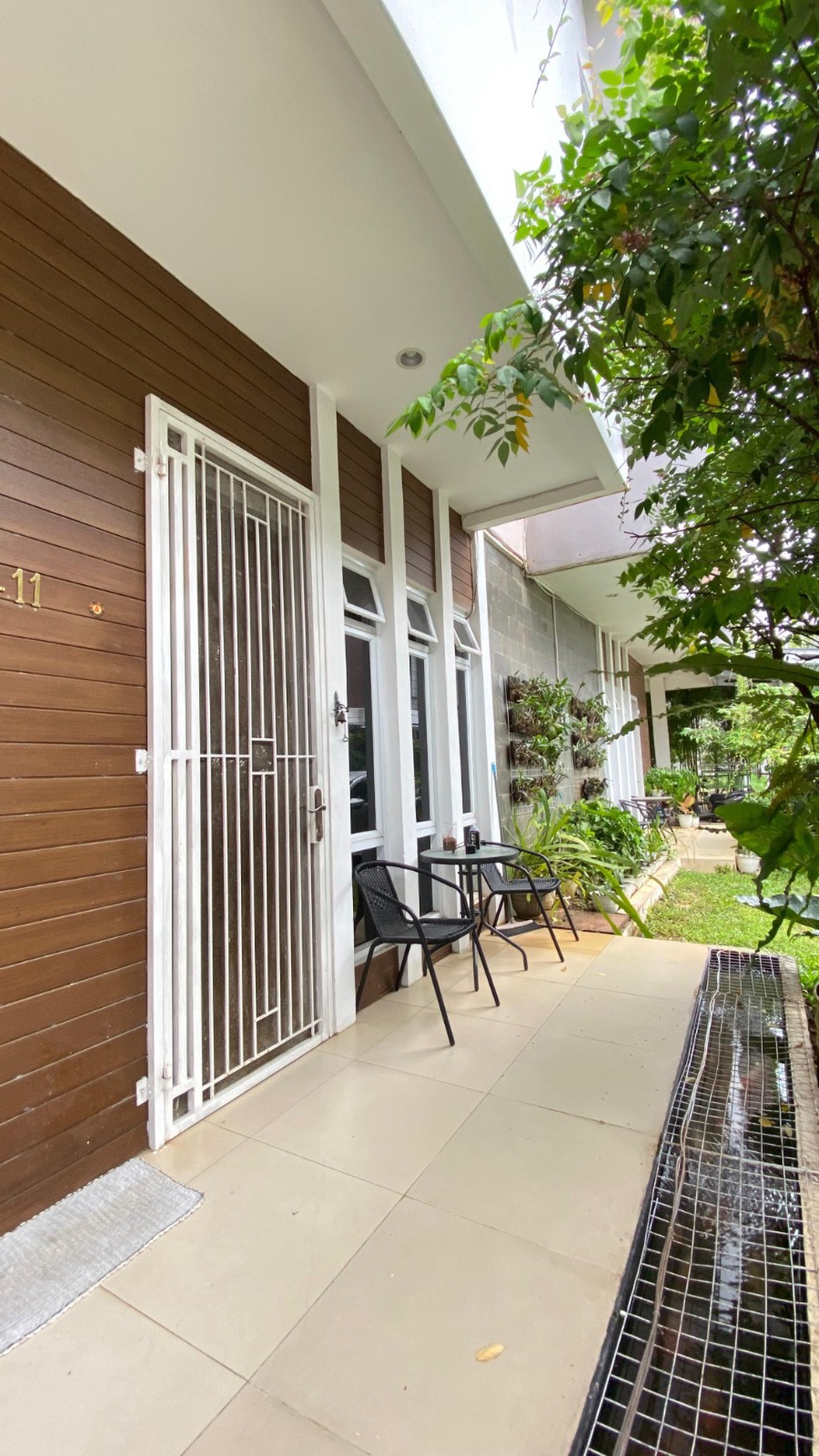 Lebak bulus cirendeu rumah 3 lantai dalam cluster