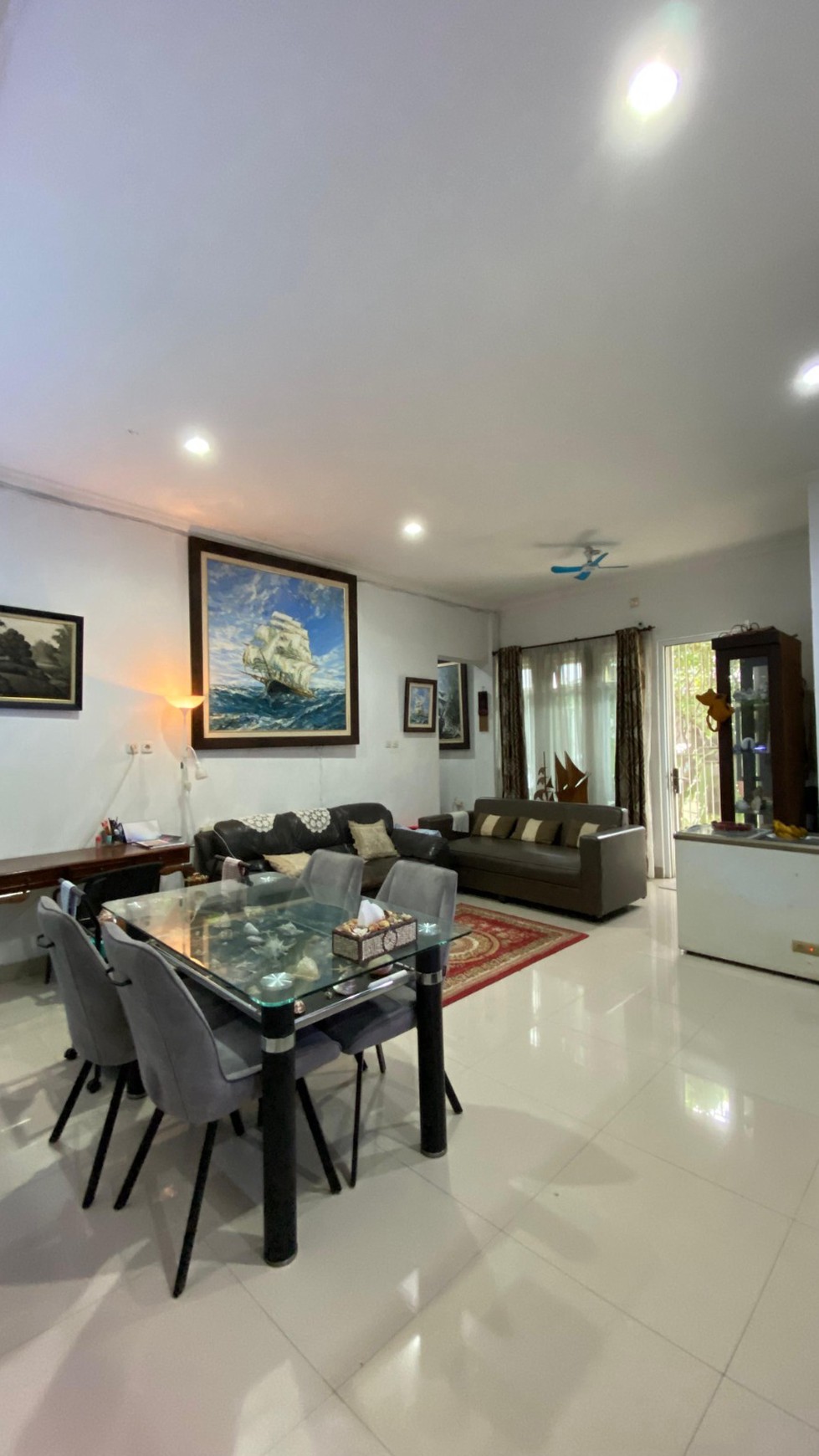 Lebak bulus cirendeu rumah 3 lantai dalam cluster
