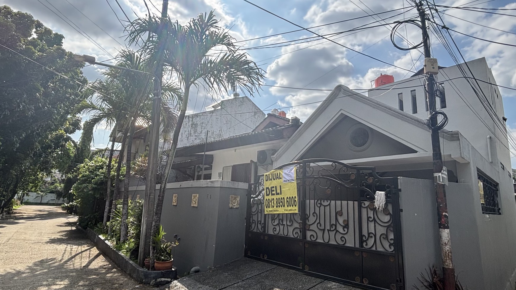 Rumah Hitung Tanah Area Cipete