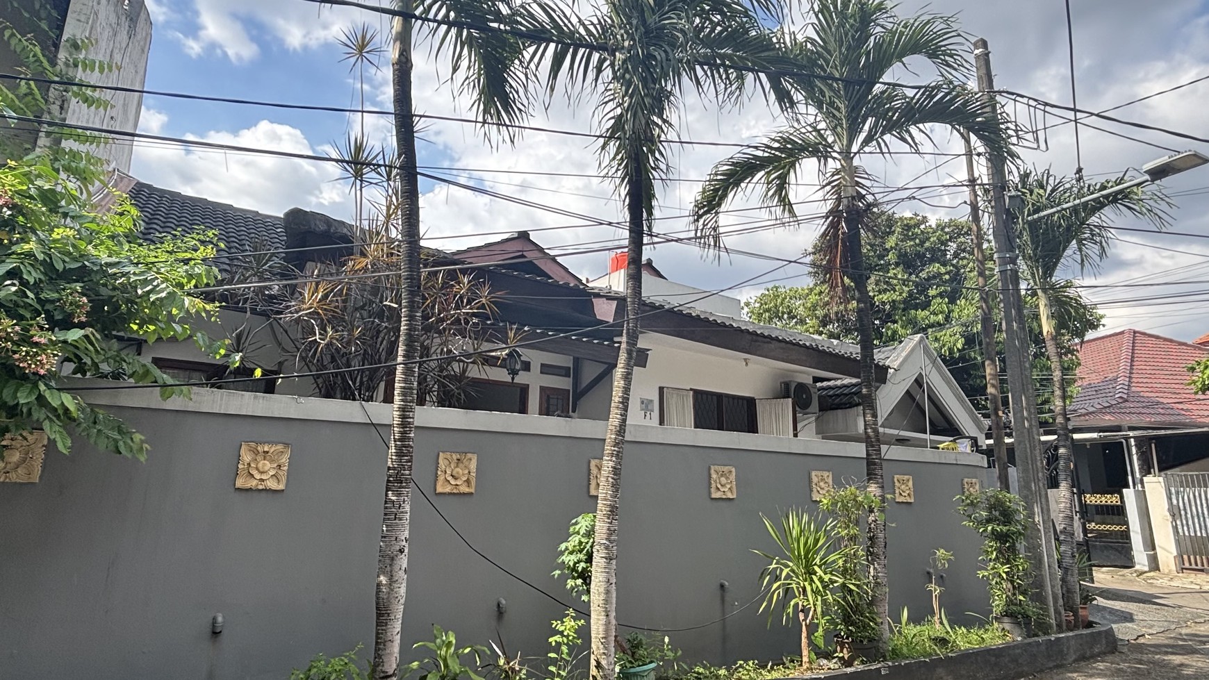 Rumah Hitung Tanah Area Cipete