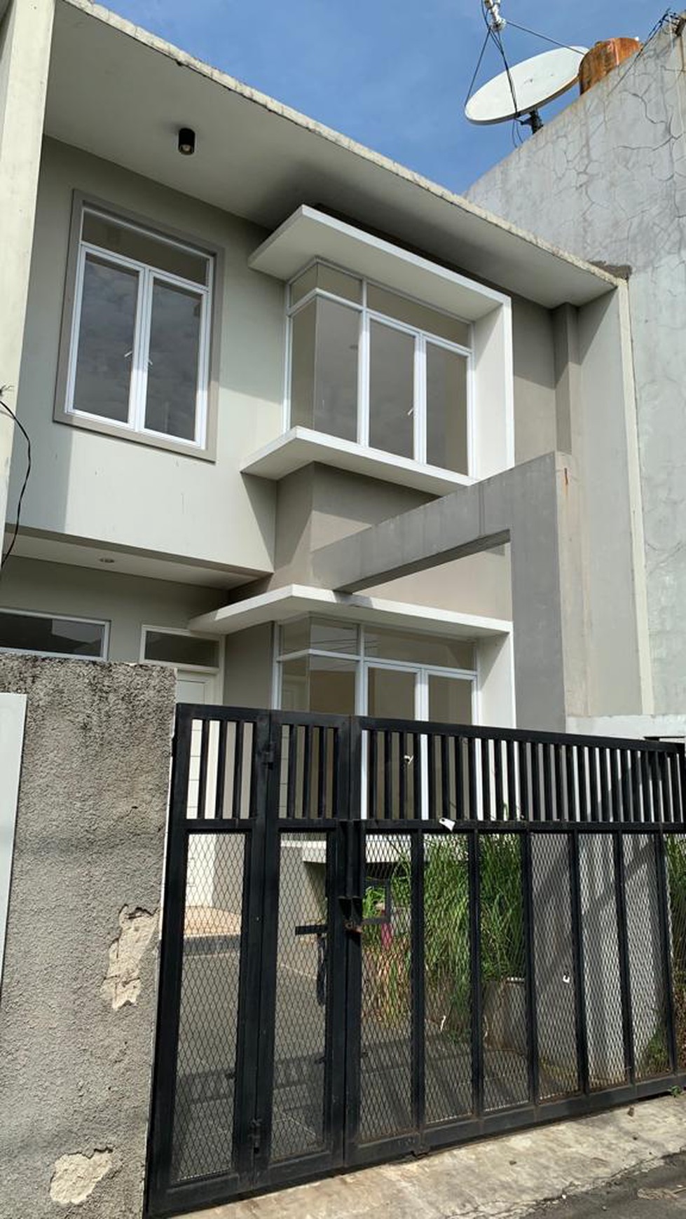 Rumah baru minimalis siap huni di depan sektor 4 bintaro jaya