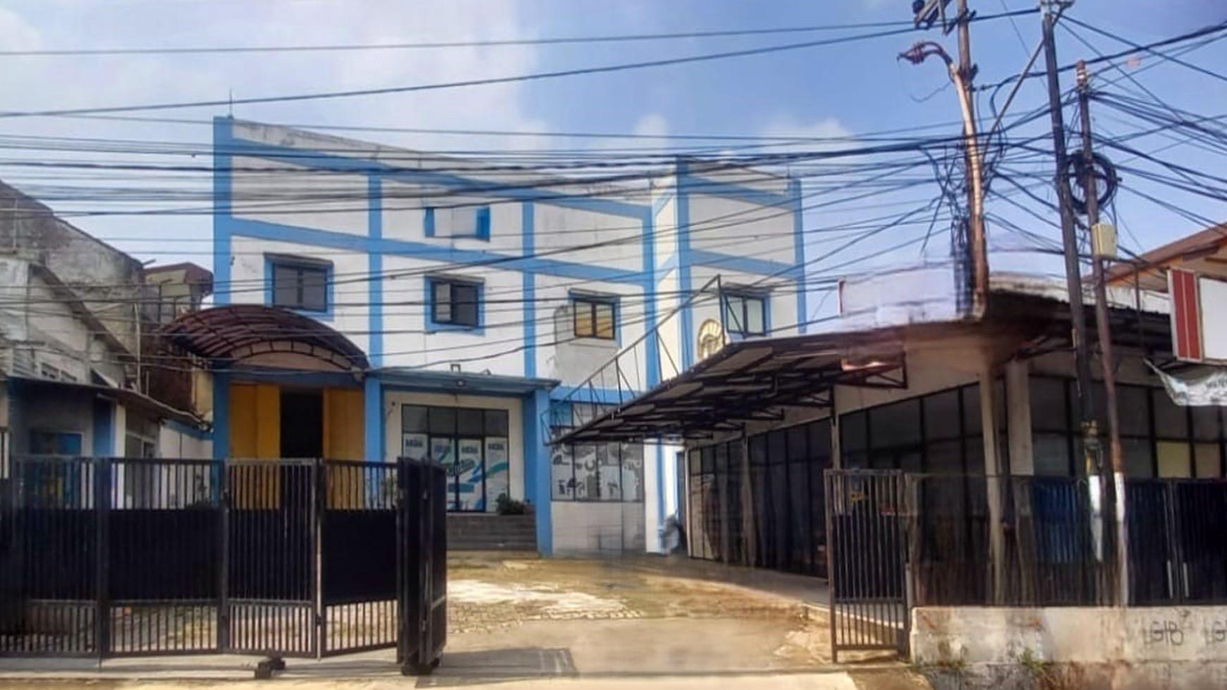 Ruko Cocok buka usaha pabrik,siap huni di Ciputat