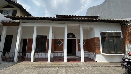 DIJUAL Rumah komersial area JL Jambi Surabaya Pusat