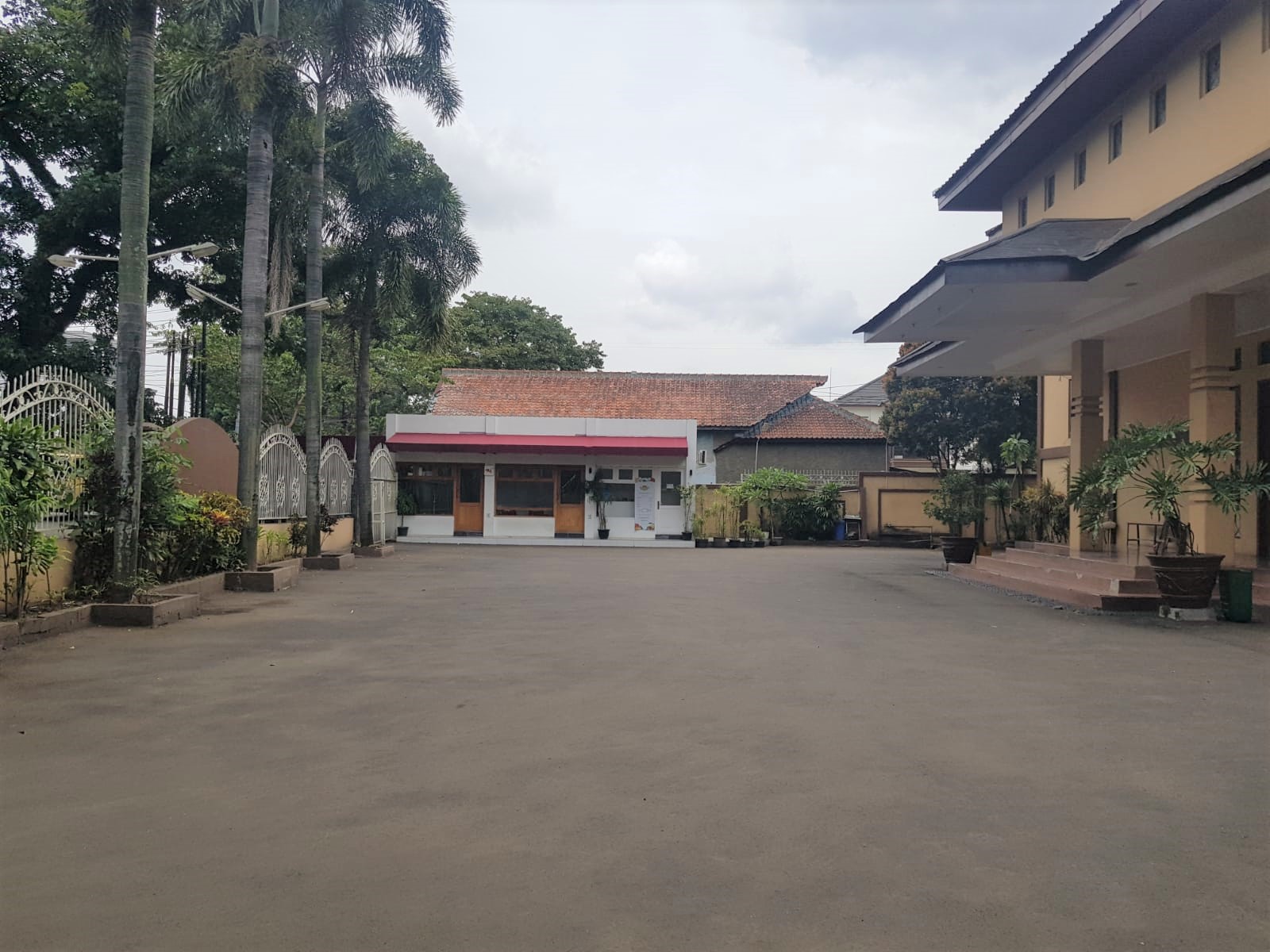 Gedung Serbaguna dan Rumah Singgah di Margacinta Bandung