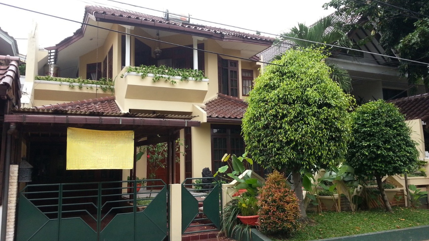 Rumah Bagus Di Perum Bumi Karang Tengah Lebak Bulus