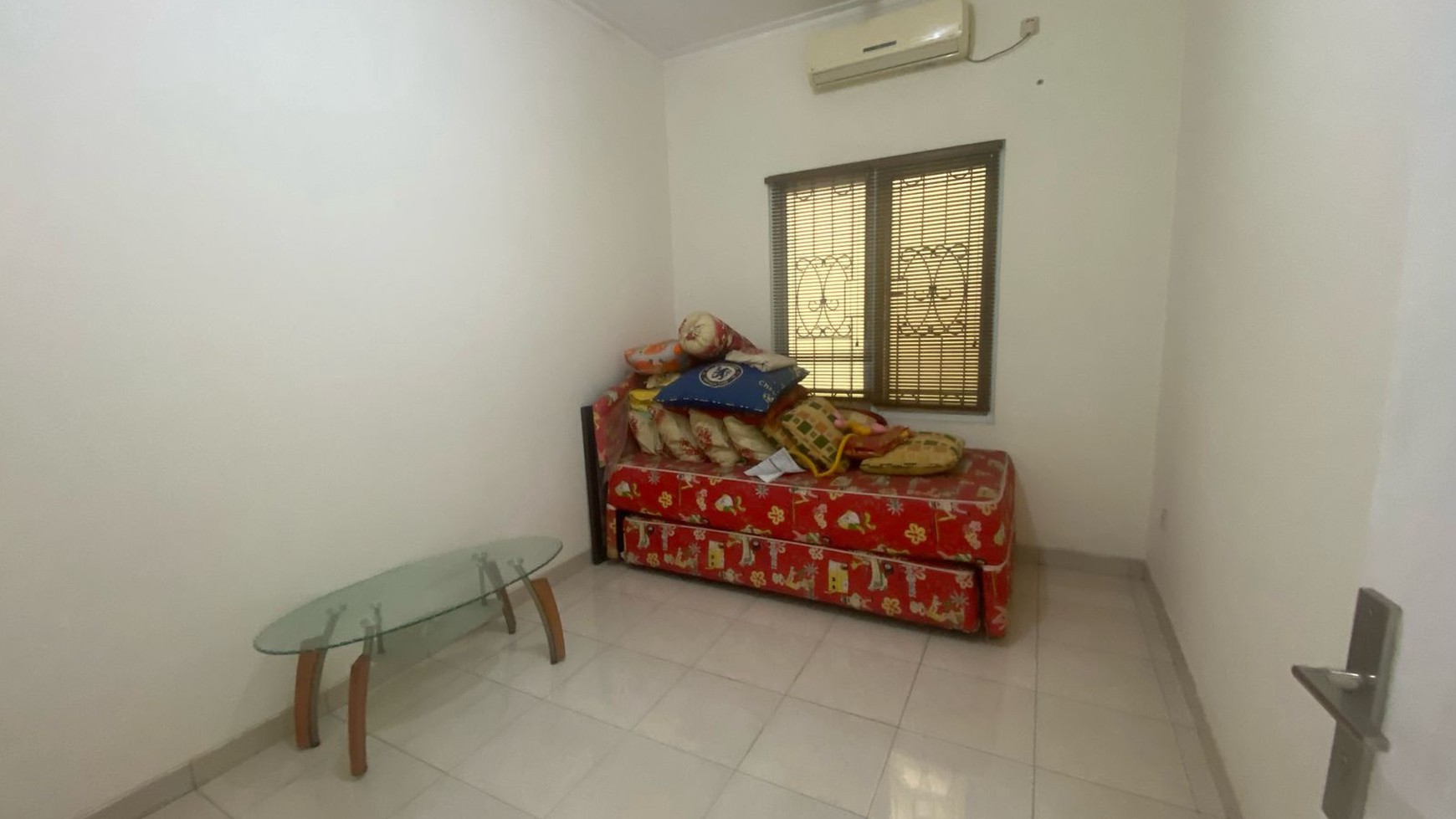 RUMAH SIAP HUNI SEMI FURNISHED DI KOTA WISATA CIBUBUR