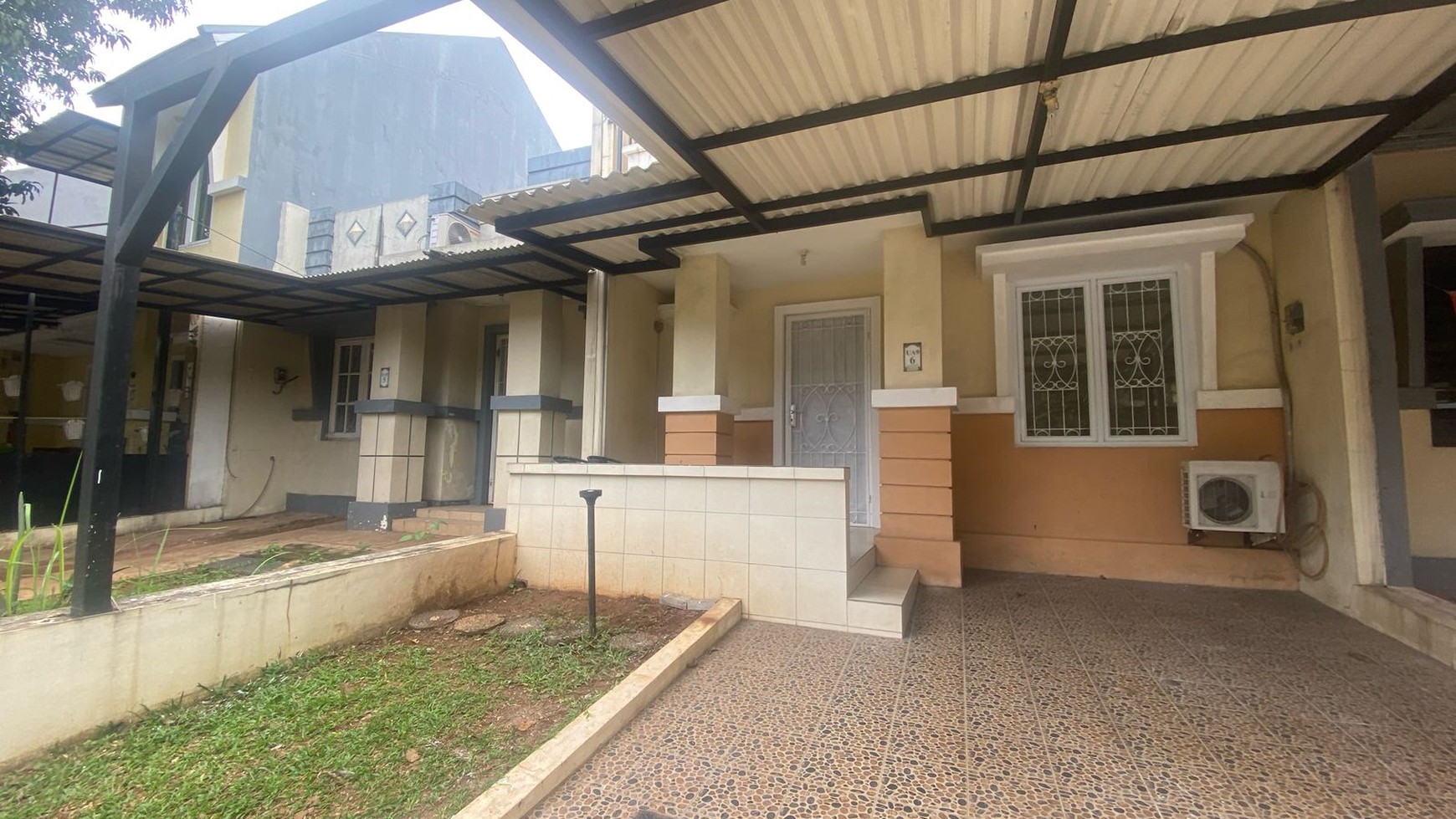 RUMAH SIAP HUNI SEMI FURNISHED DI KOTA WISATA CIBUBUR