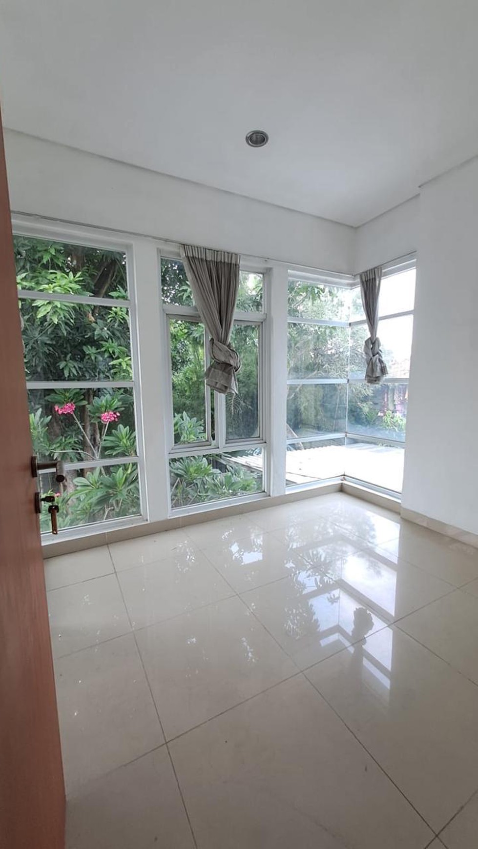 Dijual Rumah dalam Cluster di Pesanggrahan, Bintaro