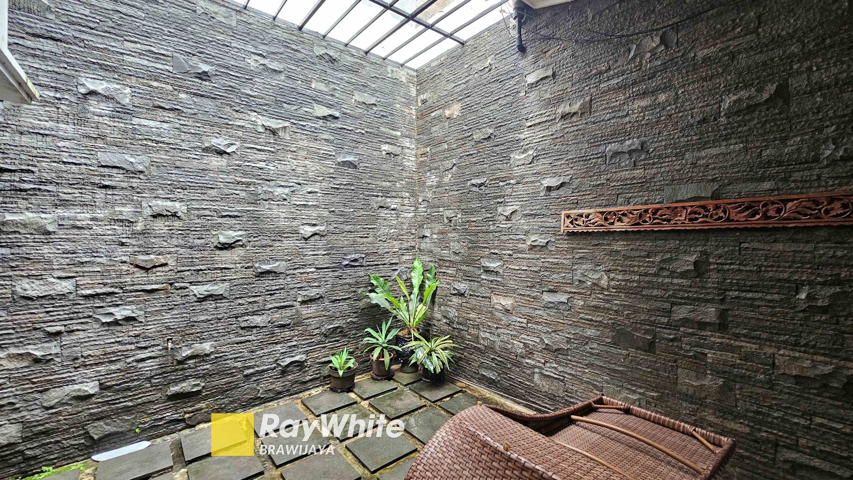 Rumah di Komp Lebak Bulus Indah, Lebak Bulus, layak huni, dekat MRT