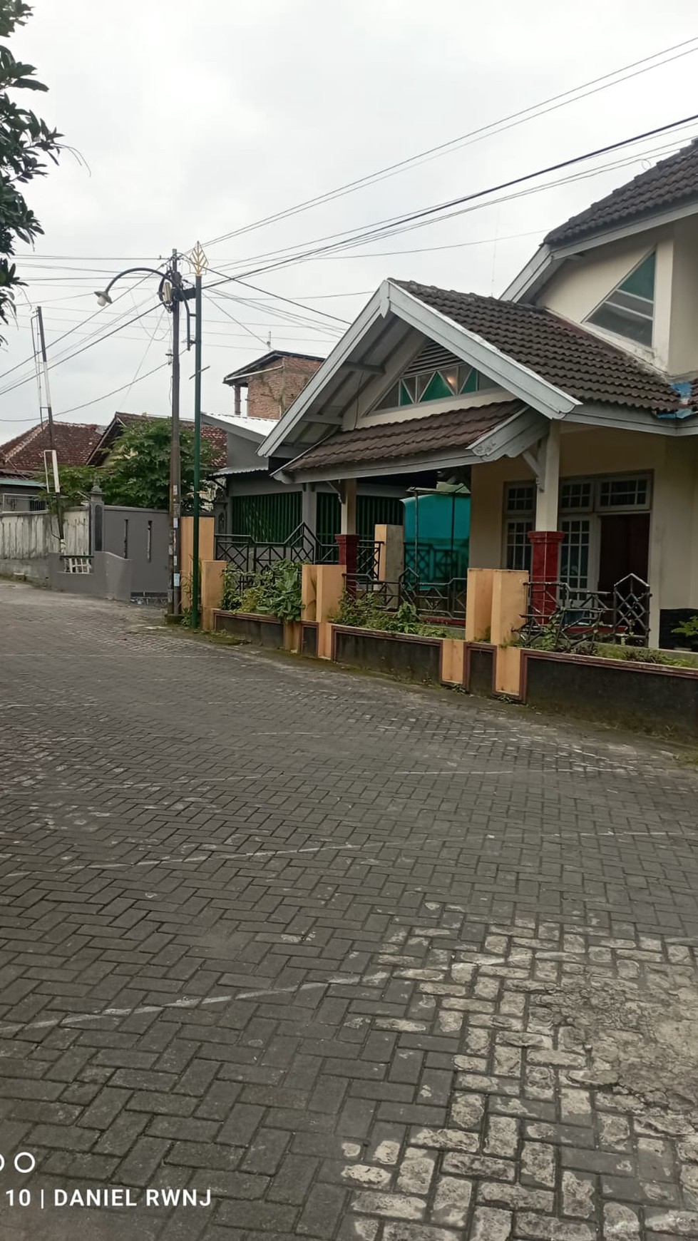 Rumah 4 Kamar Dalam Perum Ambarketawang Permai Gamping Sleman