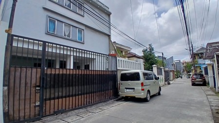 Dijual kos kos an 20 kamar selalu full di cipete dekat ke mrt