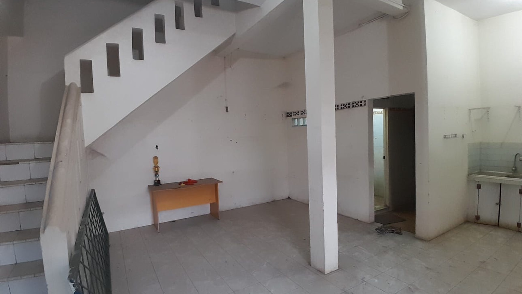 Rumah Hoek di boulevard eks Sekolah TK cocok buat usaha atau tempat tinggal dengan harga terjangkau