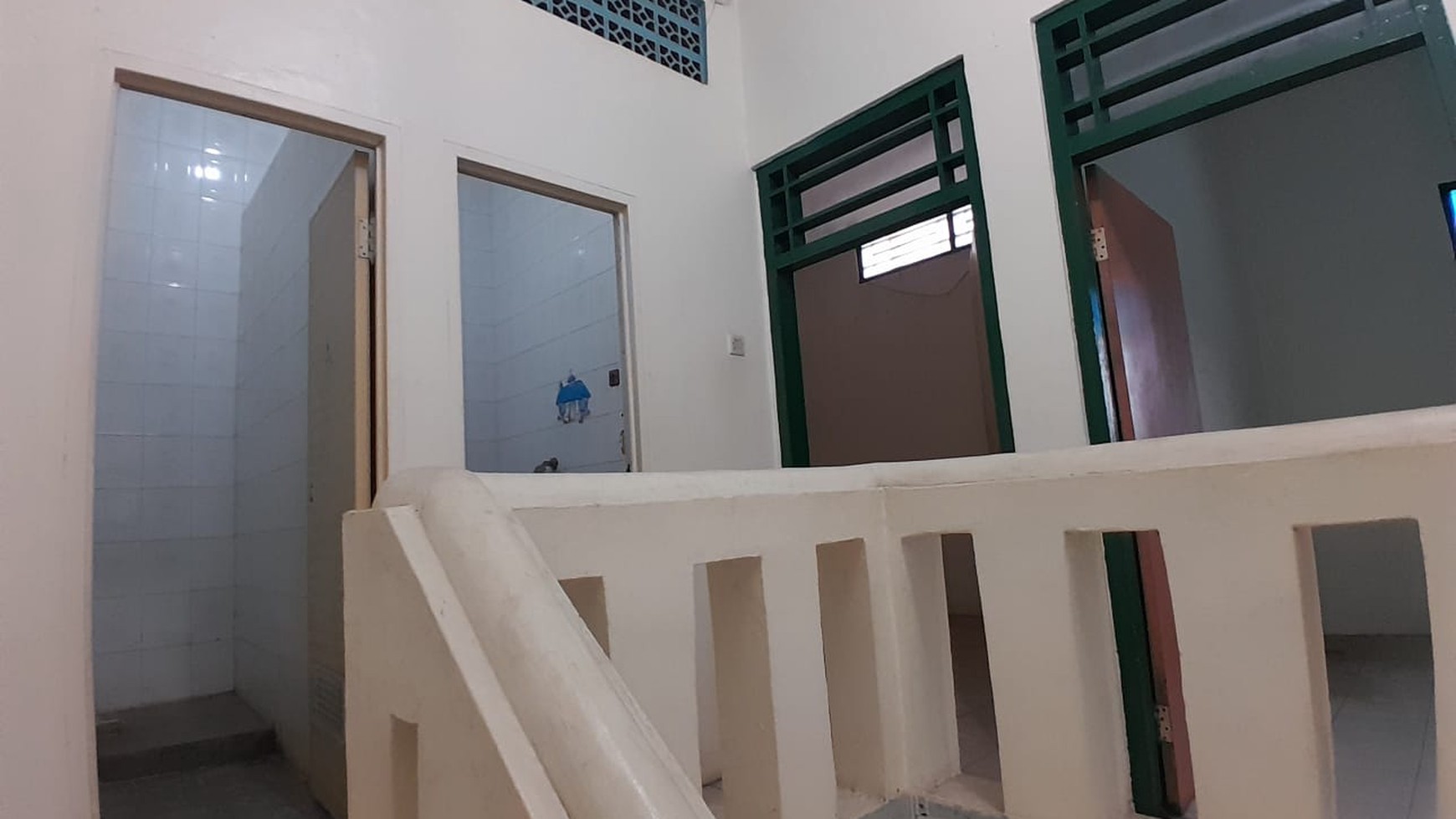 Rumah Hoek di boulevard eks Sekolah TK cocok buat usaha atau tempat tinggal dengan harga terjangkau