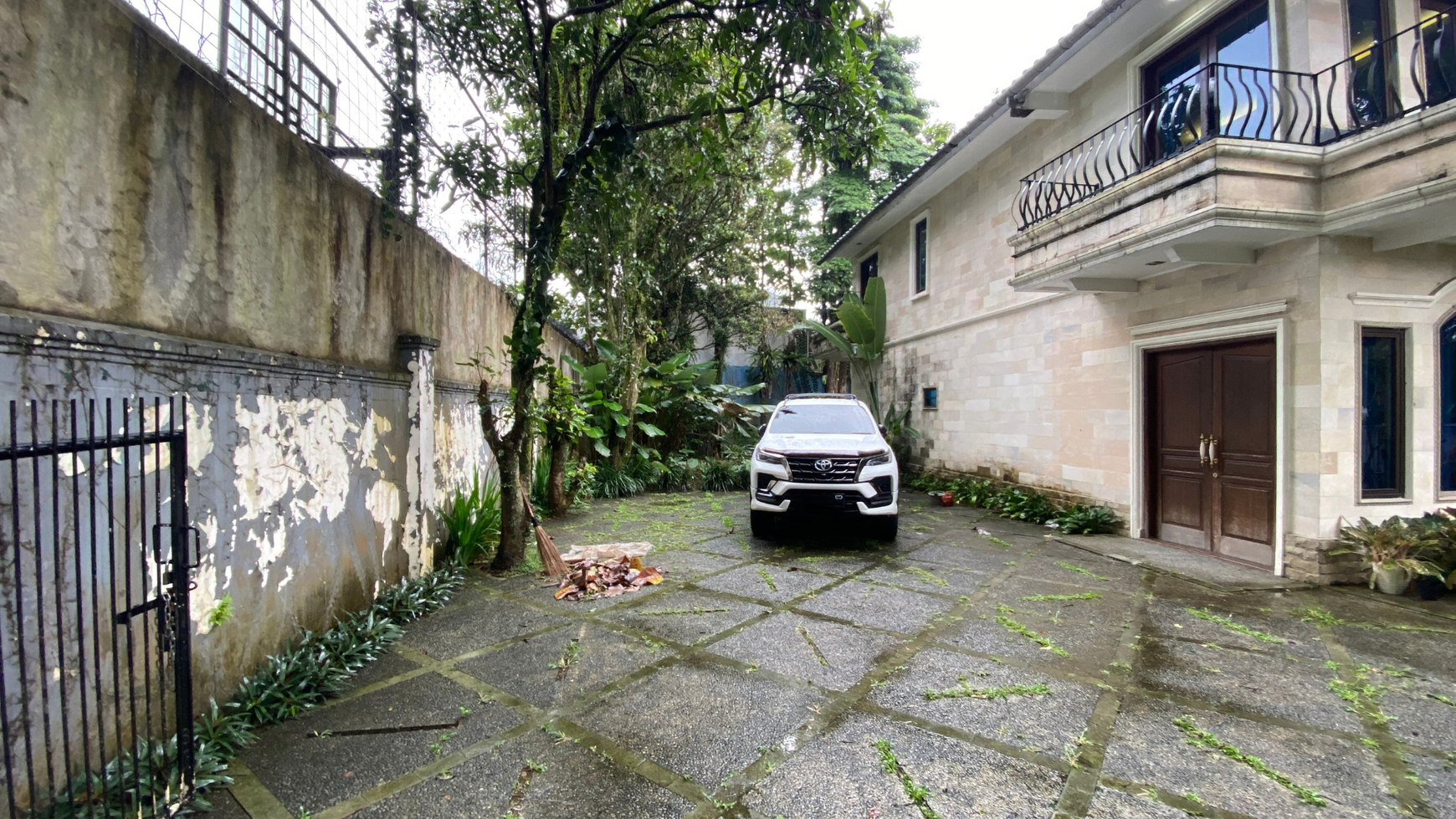 Rumah Tinggal Di Daerah Bukit Golf Hijau Sentul City