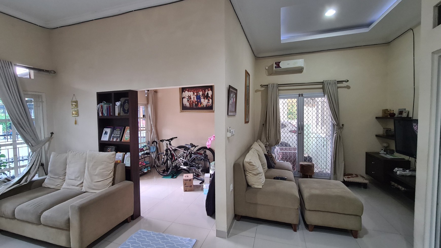 DiJUAL Cepat Rumah Semi Furnished Siap Huni di Malaka Jaya Duren Sawit Jakarta Timur