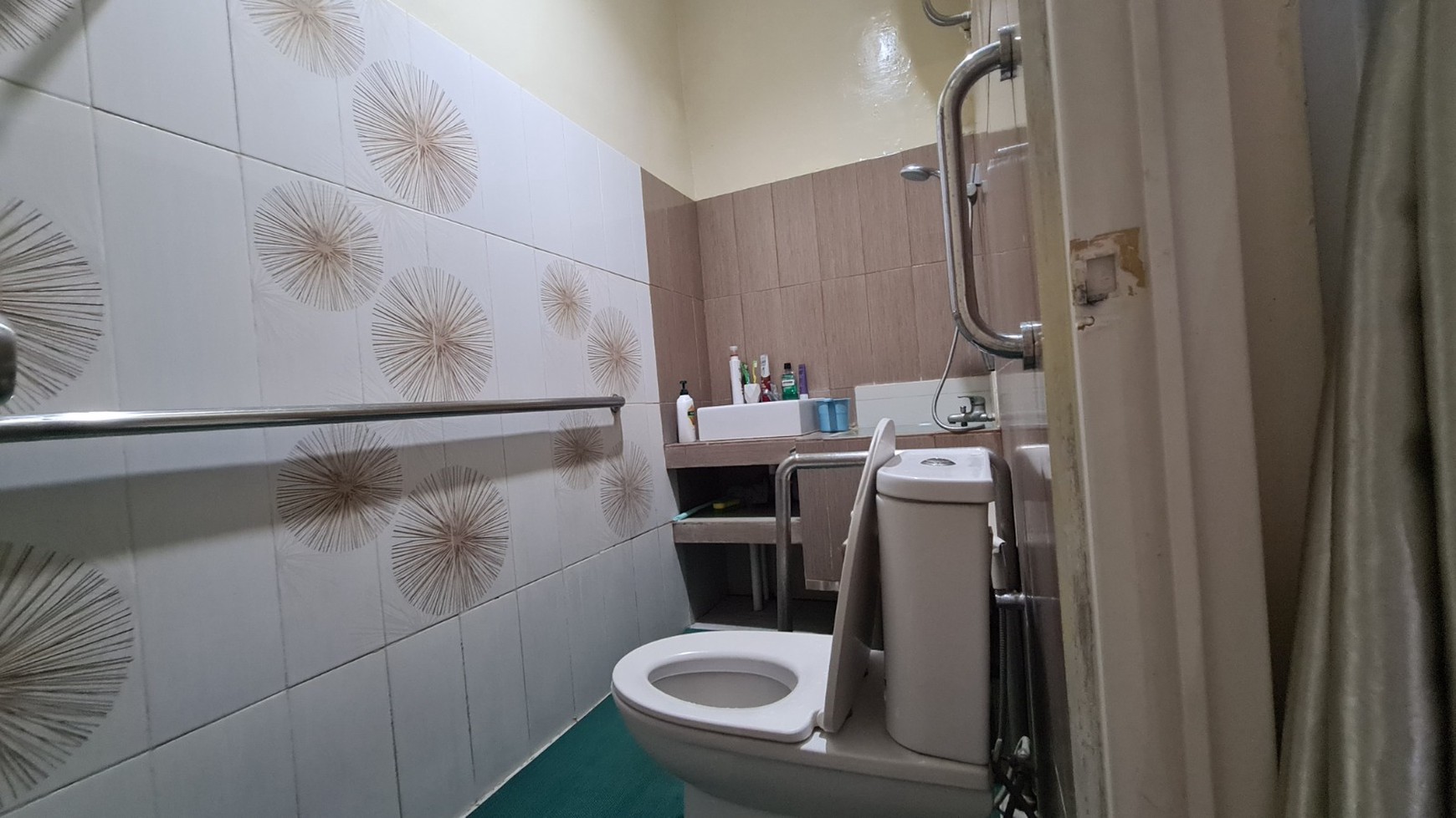 DiJUAL Cepat Rumah Semi Furnished Siap Huni di Malaka Jaya Duren Sawit Jakarta Timur