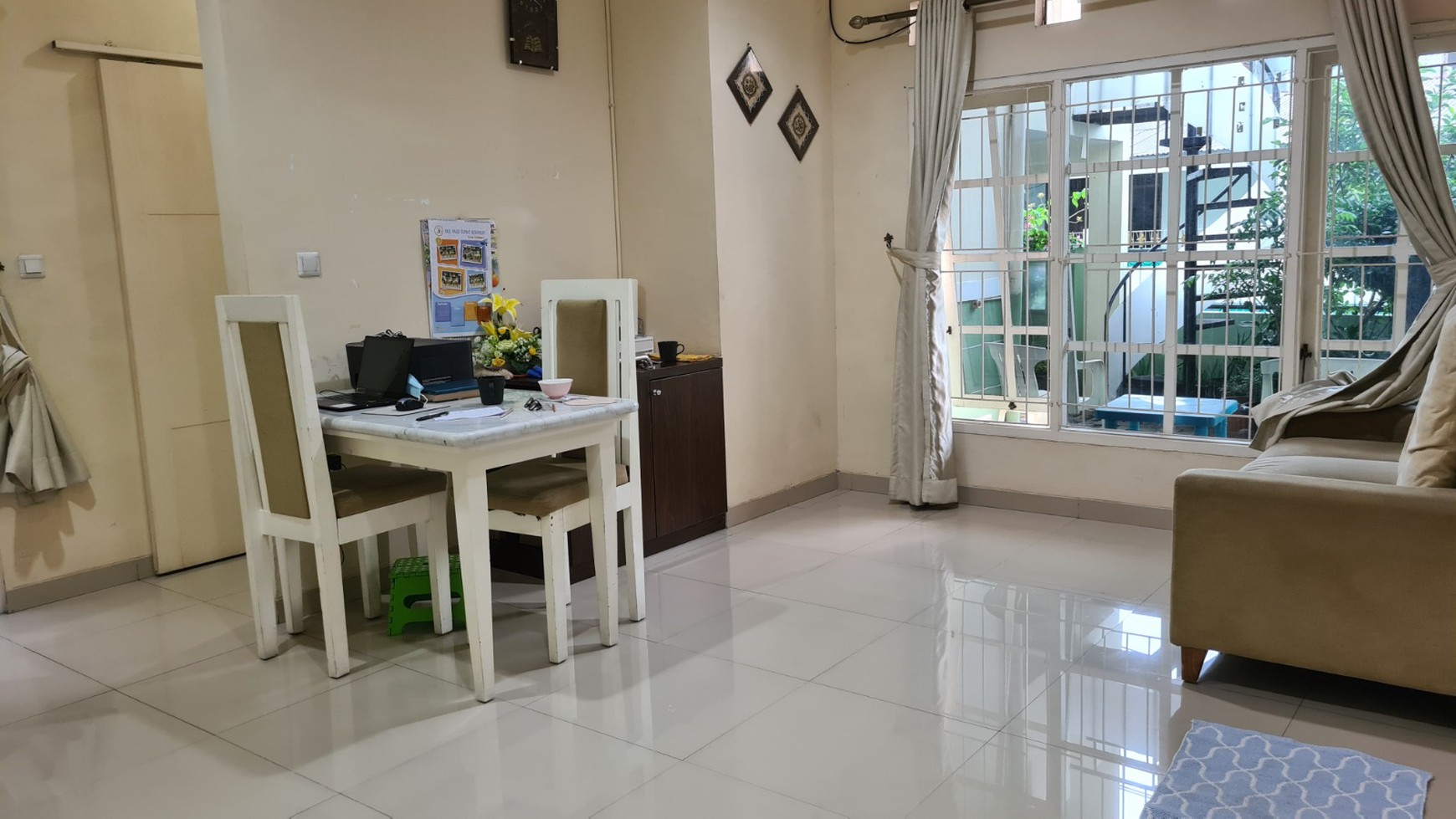 DiJUAL Cepat Rumah Semi Furnished Siap Huni di Malaka Jaya Duren Sawit Jakarta Timur