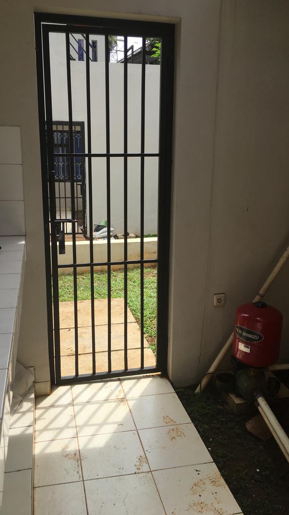 Lebak bulus cirendeu kirai dalam cluster fasum swimpool
