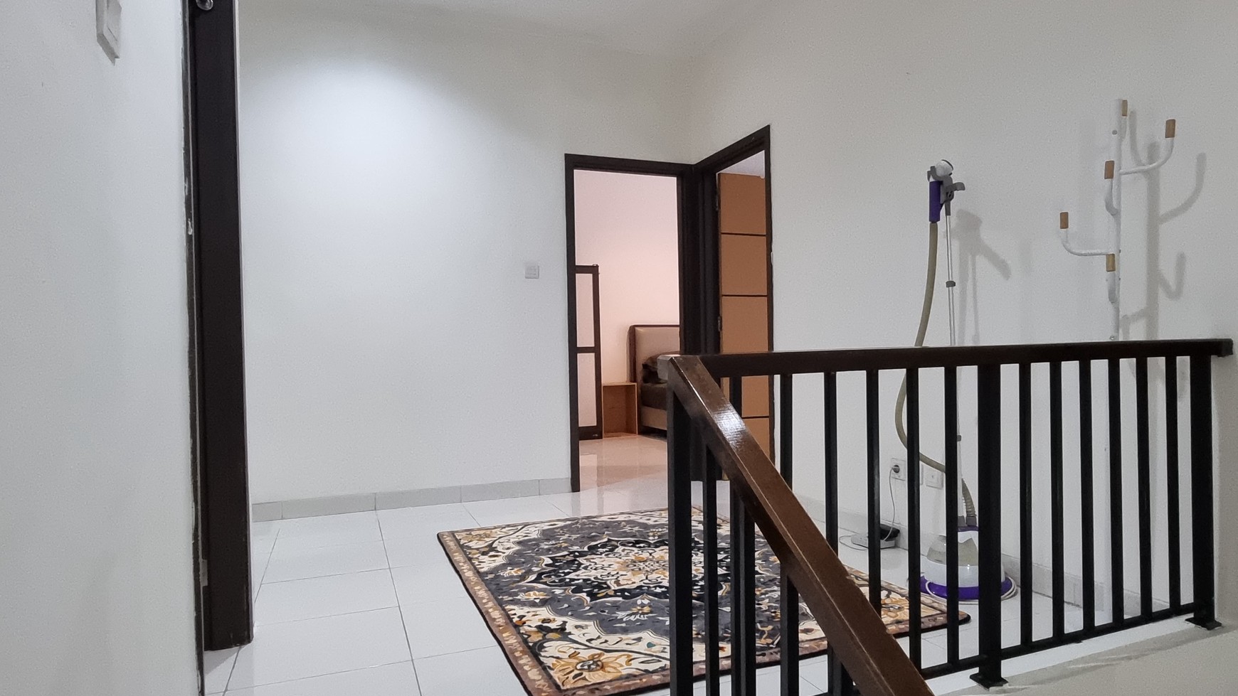 Di Sewa Rumah 2 Lantai Nyaman dan Asri di Bintaro, Sektor 9