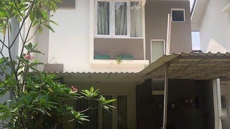 Rumah cantik 2 lantai di Neo Catalonia Nusaloka BSD Nusa Loka