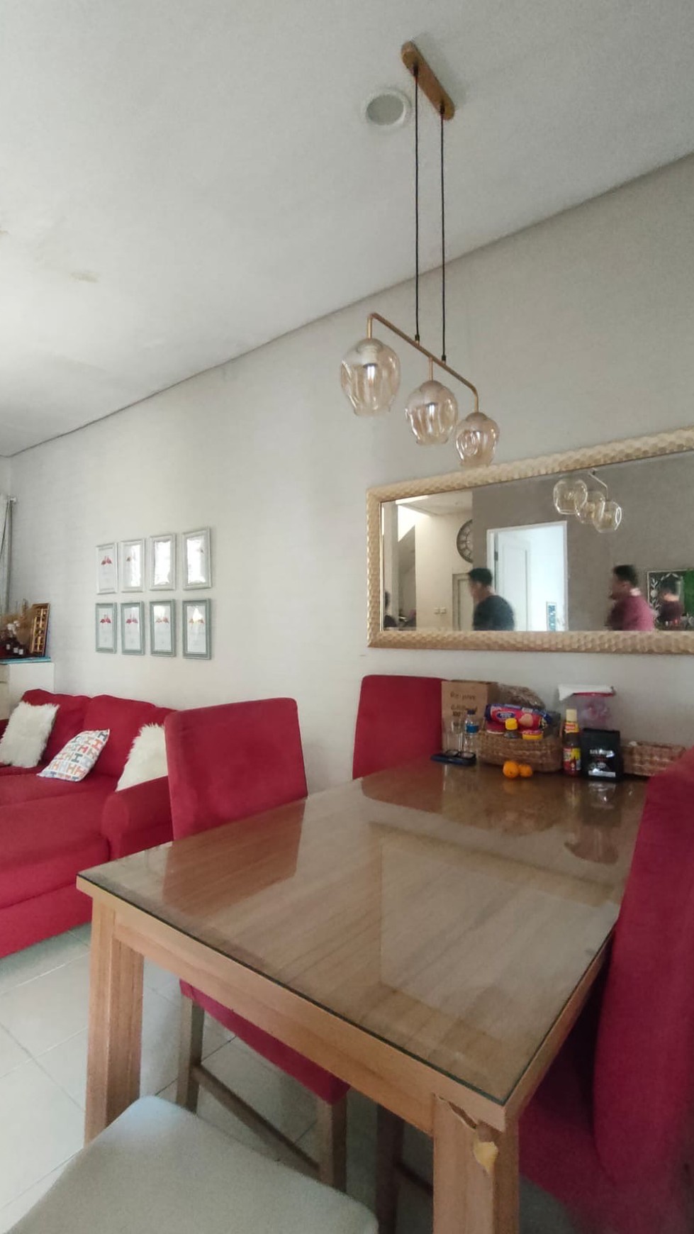Rumah cantik 2 lantai di Neo Catalonia Nusaloka BSD Nusa Loka