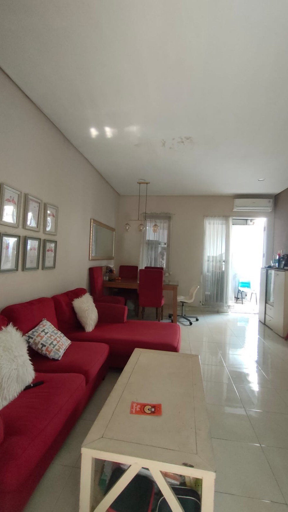 Rumah cantik 2 lantai di Neo Catalonia Nusaloka BSD Nusa Loka