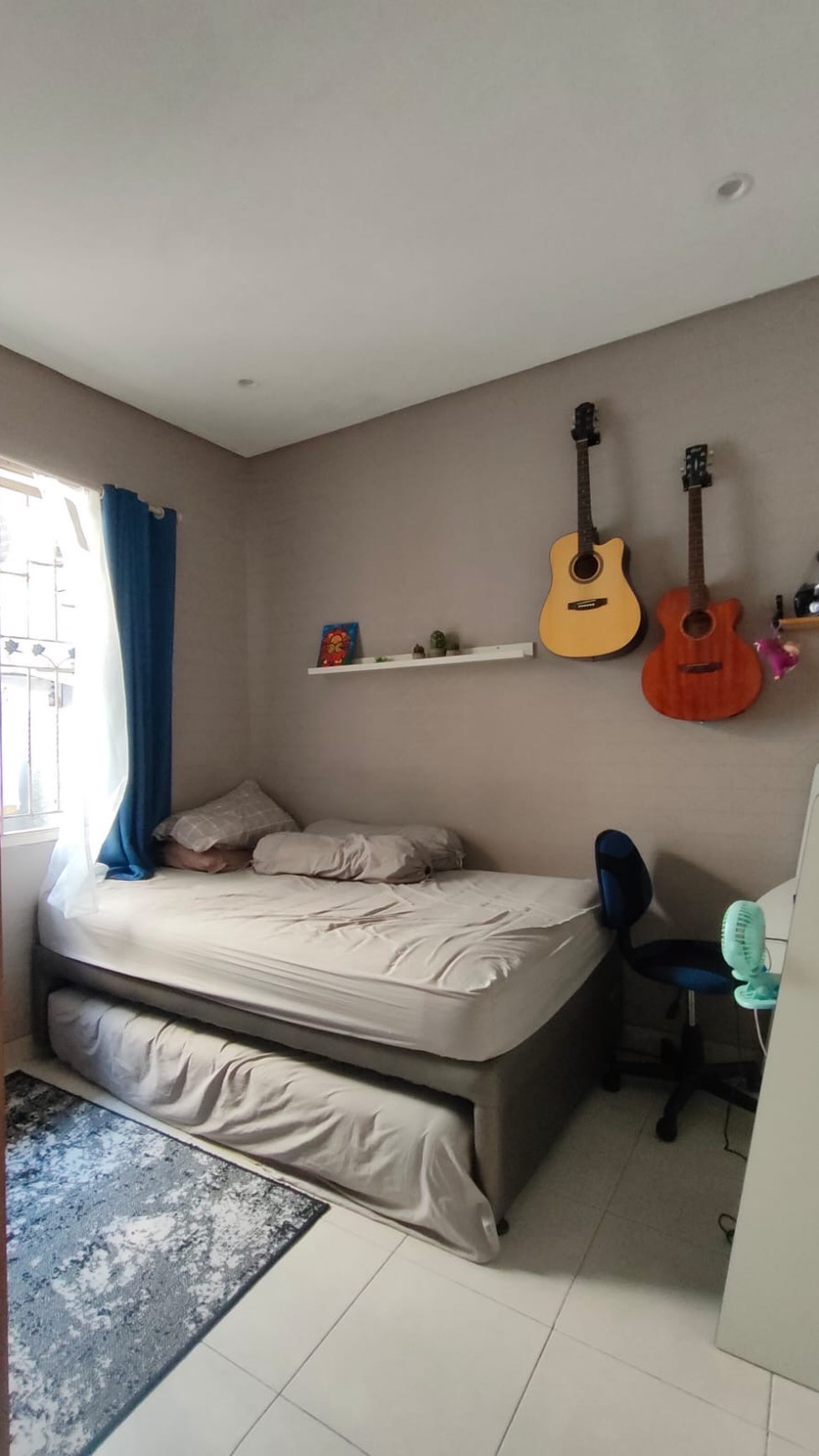 Rumah cantik 2 lantai di Neo Catalonia Nusaloka BSD Nusa Loka