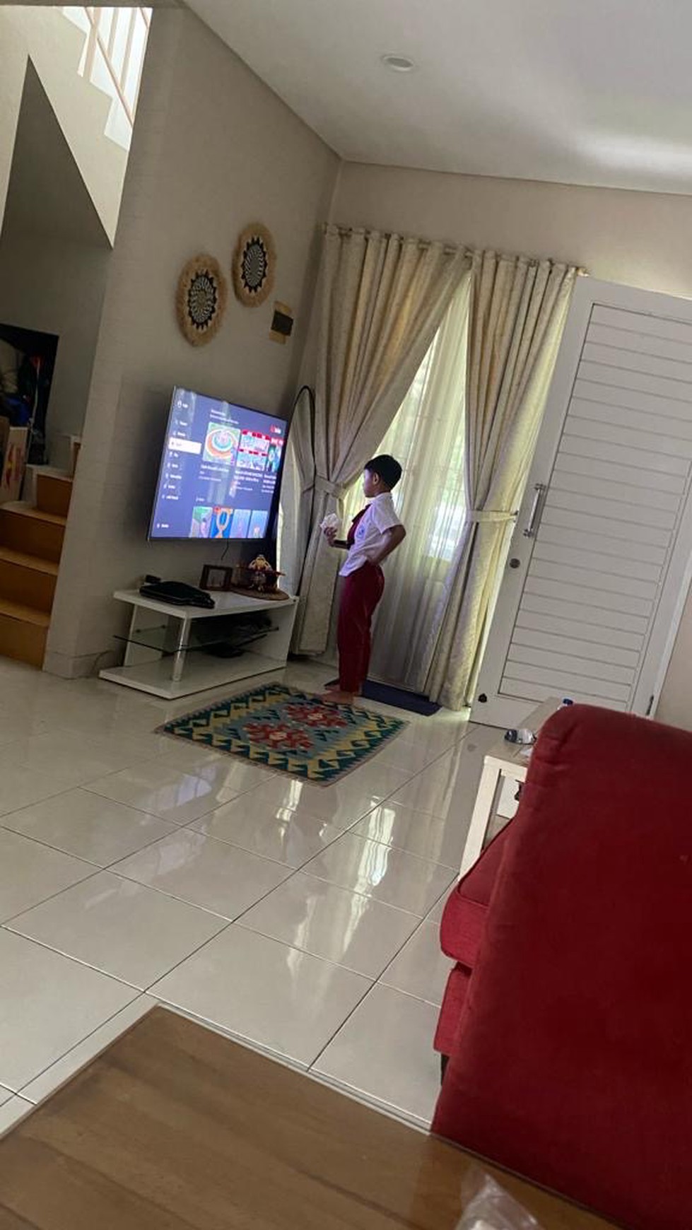 Rumah cantik 2 lantai di Neo Catalonia Nusaloka BSD Nusa Loka