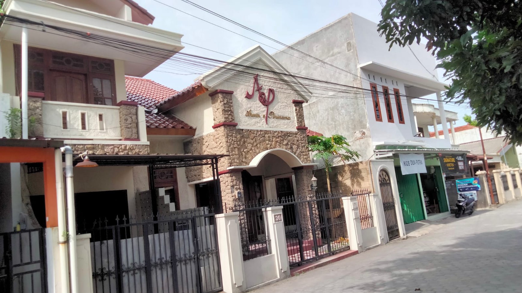 Rumah tinggal 2 Lantai lokasi dalam Perumahan Nandan Ngaglik Sleman