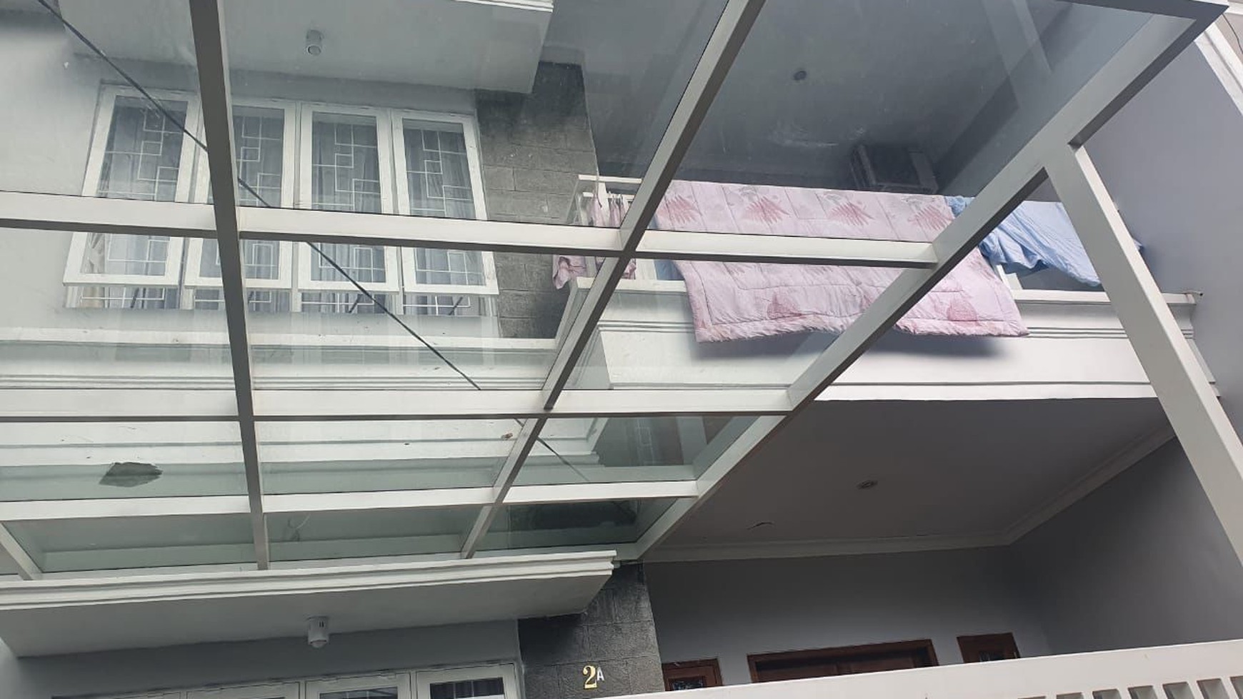 Rumah bagus, rapih dan terawat siap huni di Bintaro