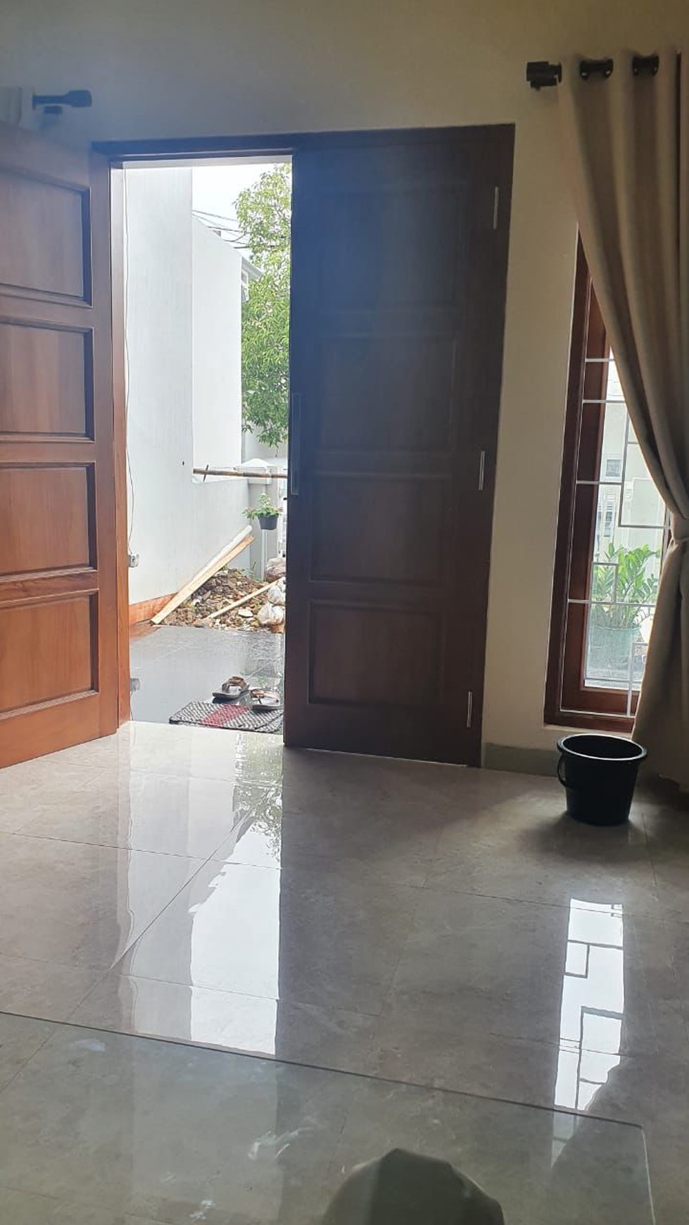 Rumah bagus, rapih dan terawat siap huni di Bintaro