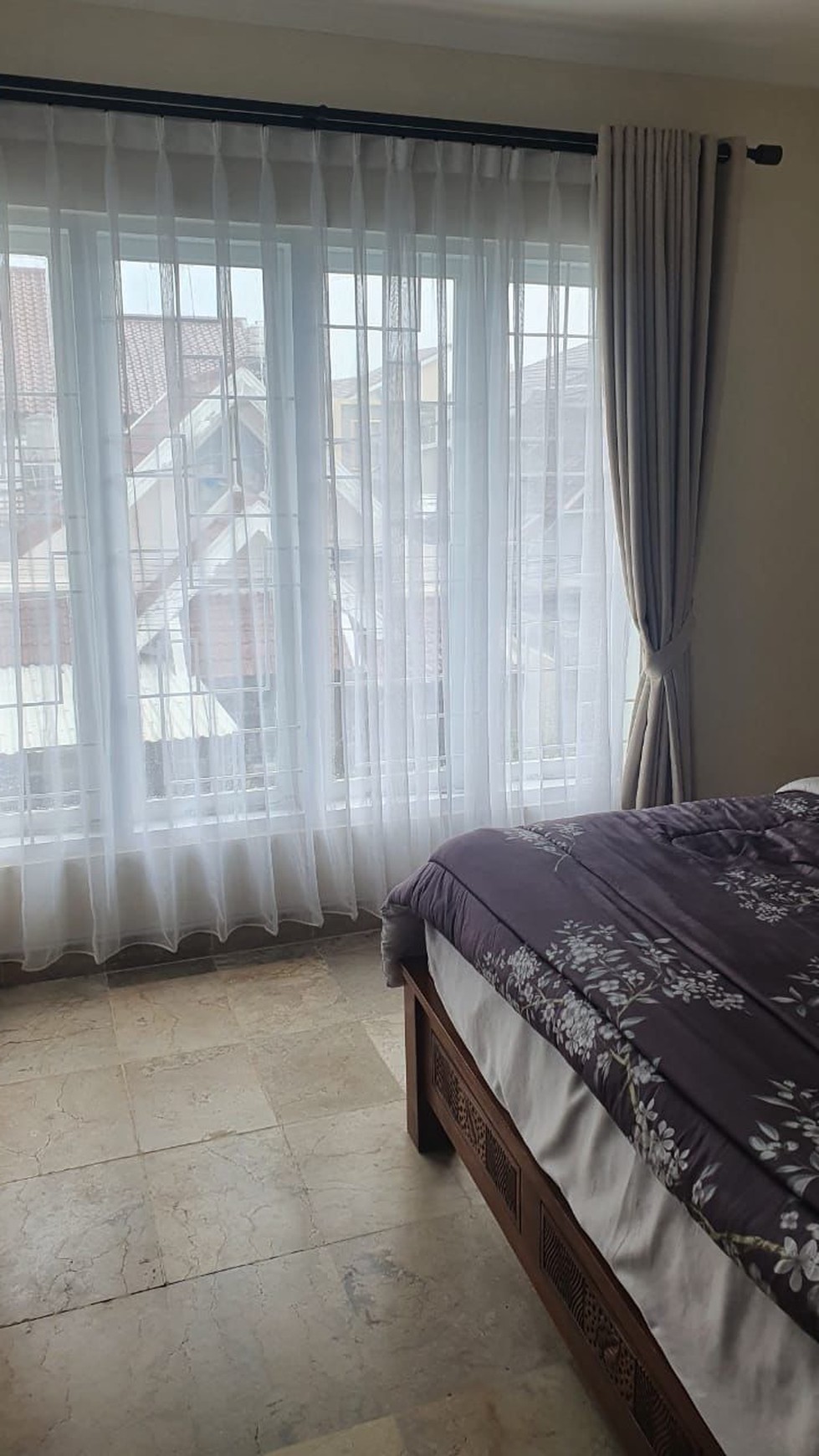Rumah bagus, rapih dan terawat siap huni di Bintaro