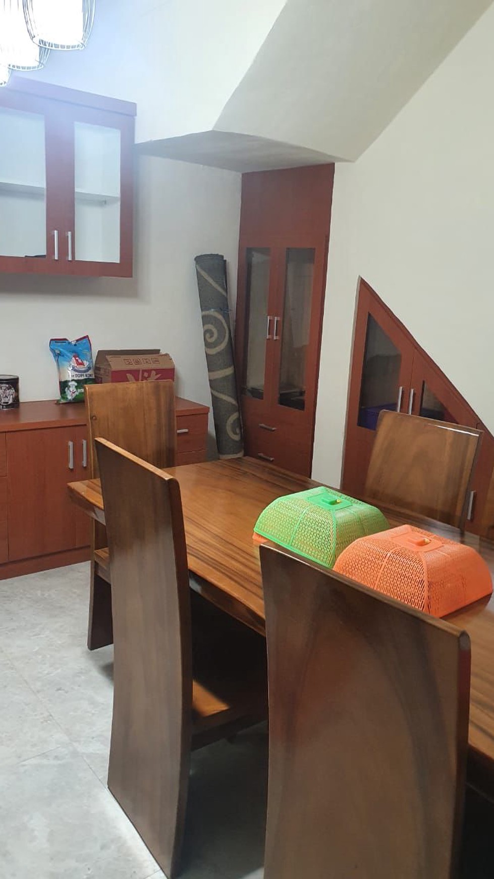 Rumah bagus, rapih dan terawat siap huni di Bintaro
