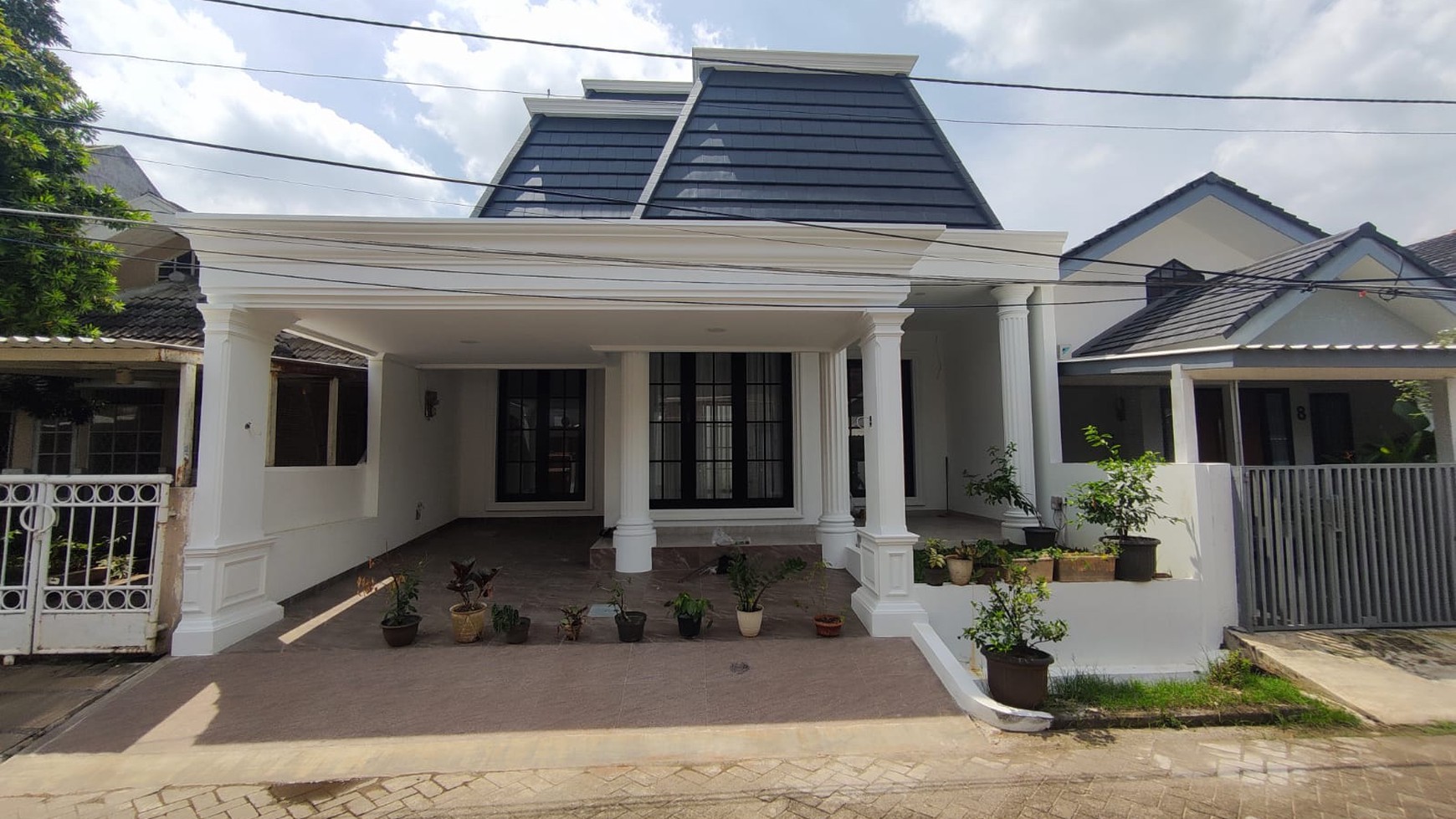 Rumah Brnd new, konsep American Clasic di Bintaro Sektor 5